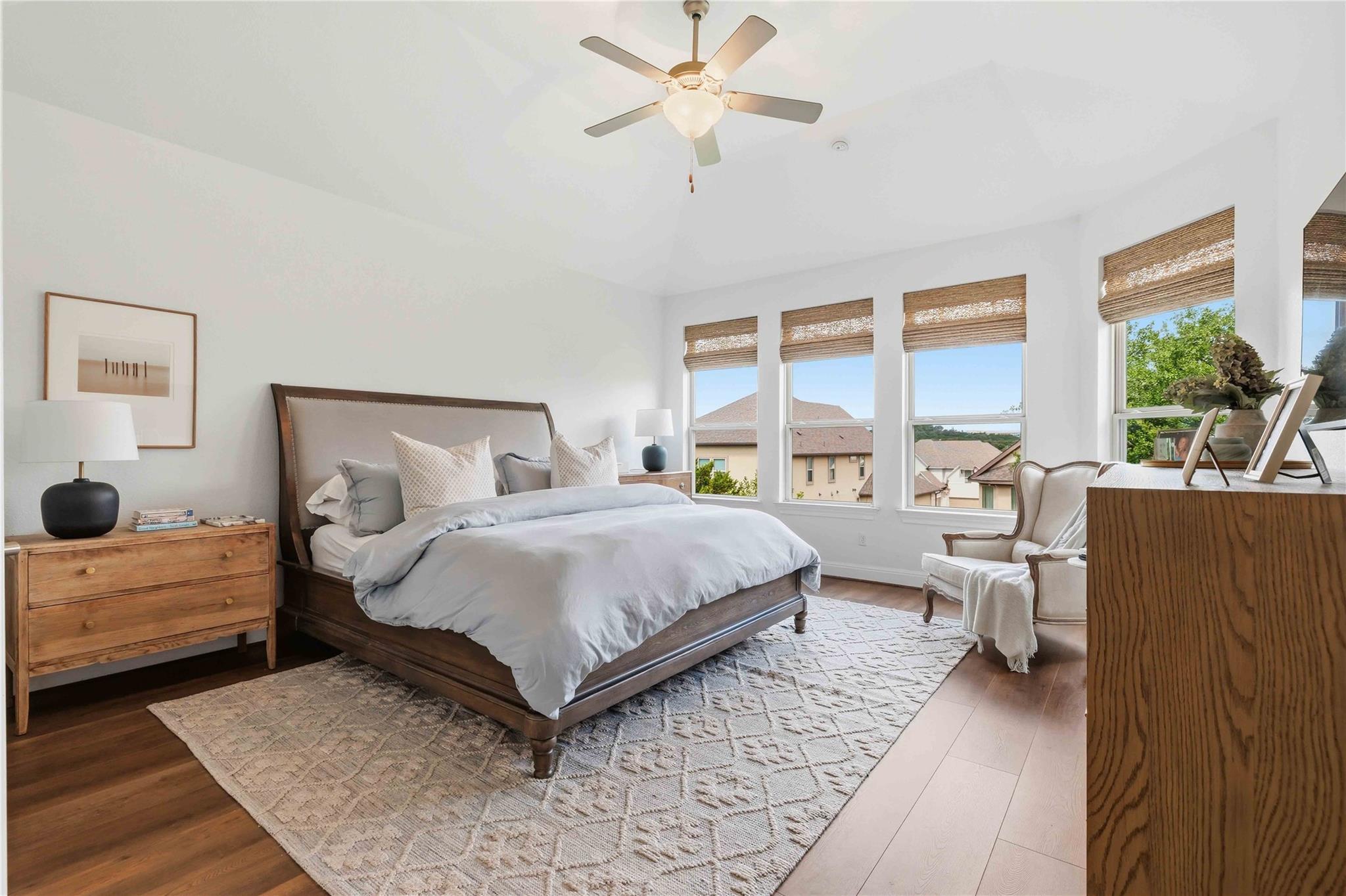 15612 Cabrillo WAY