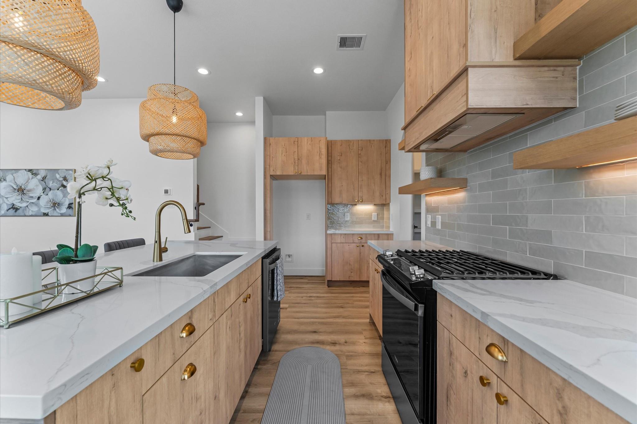 1122 W 17th Street # C