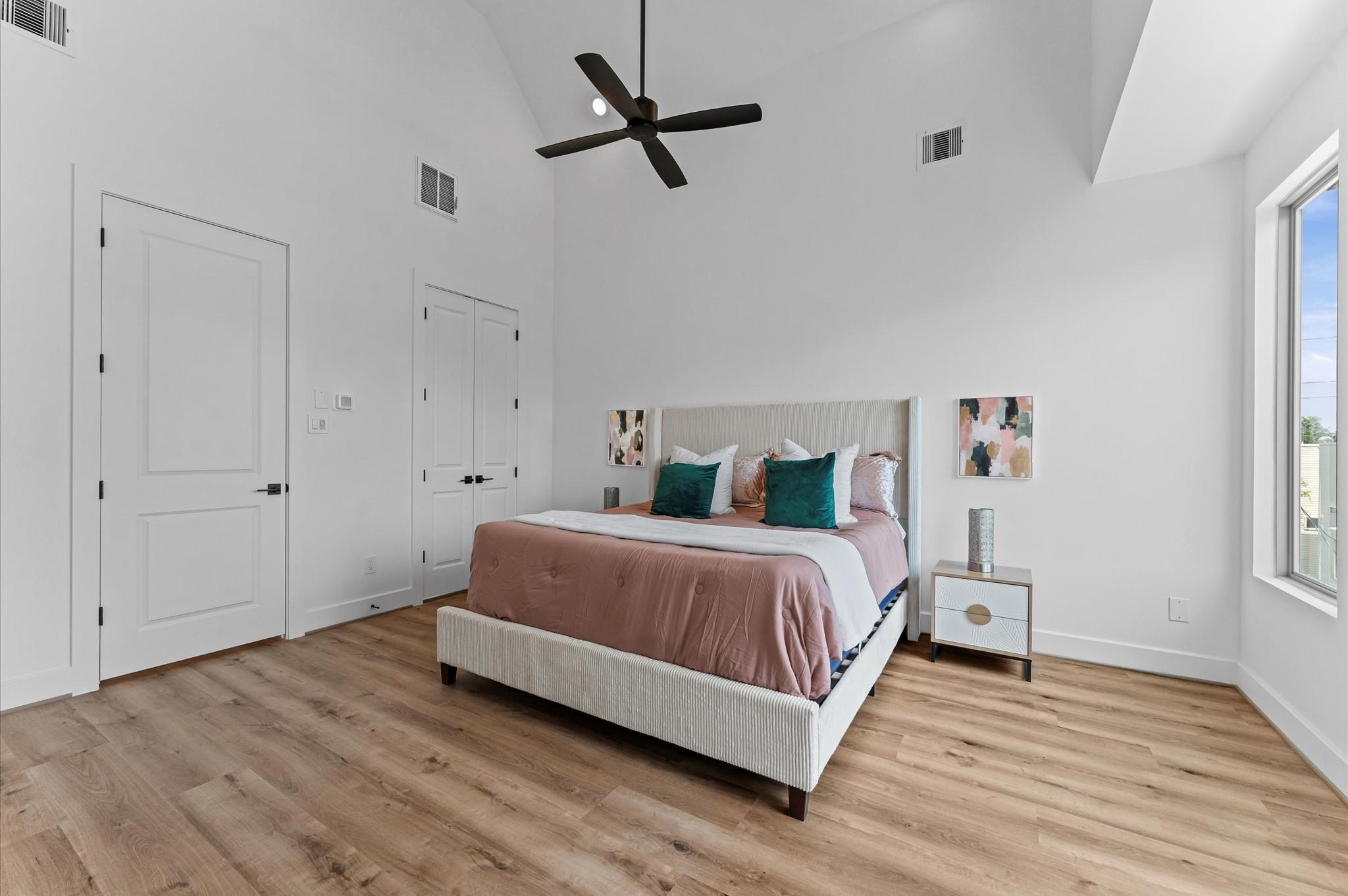 1122 W 17th Street # C