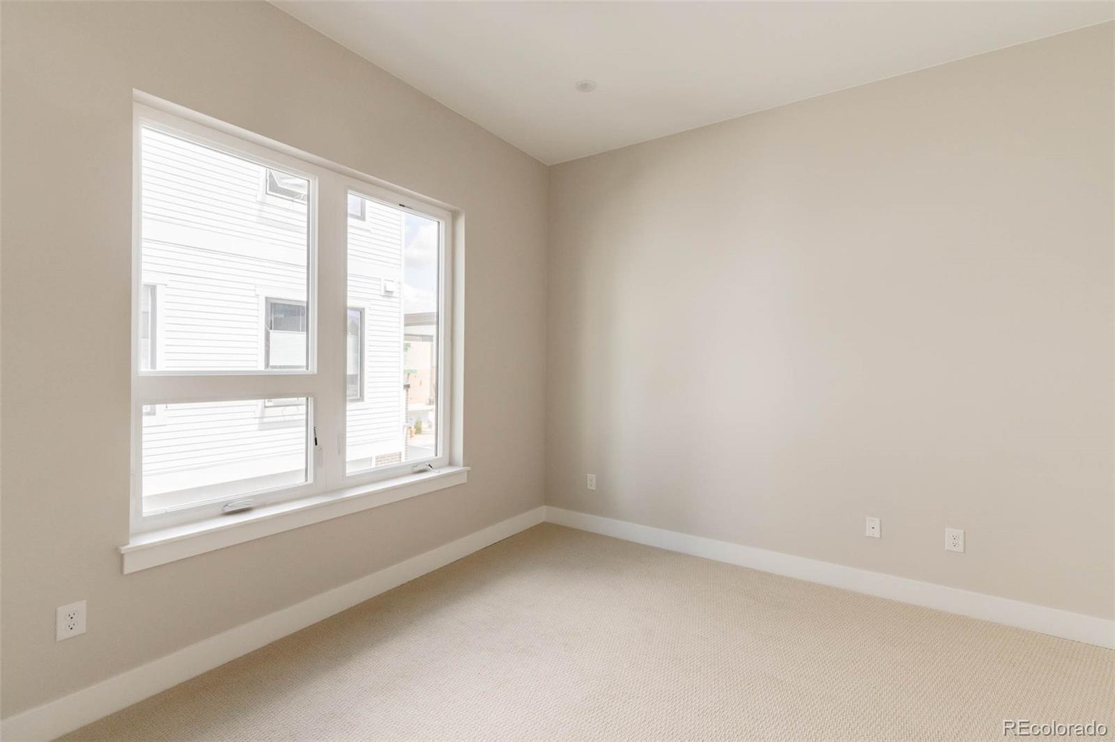 8260 E 36th Avenue Unit: 29