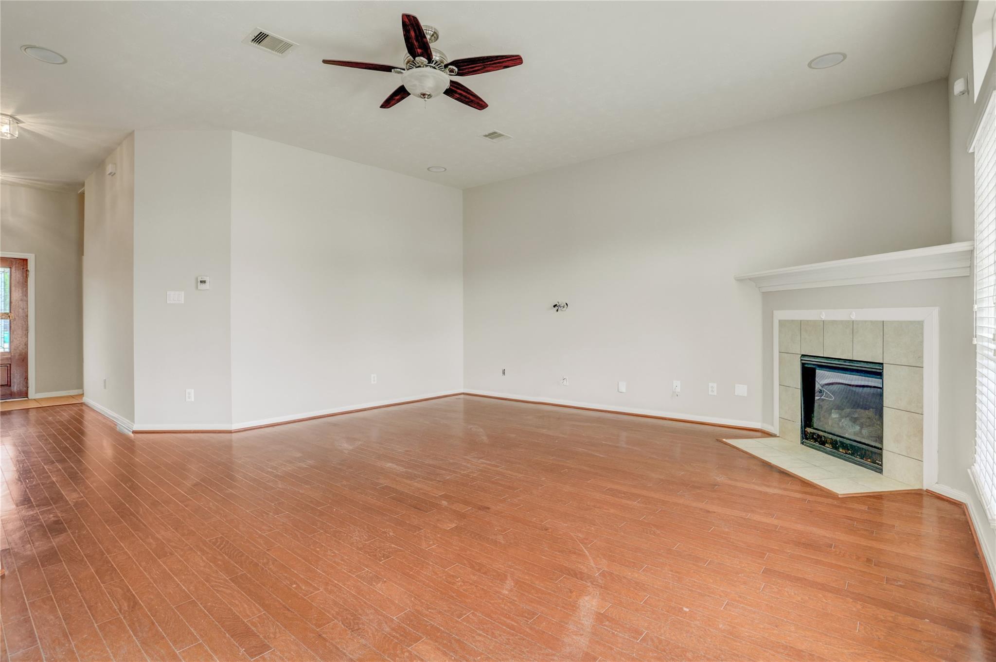 2818 J R Drive