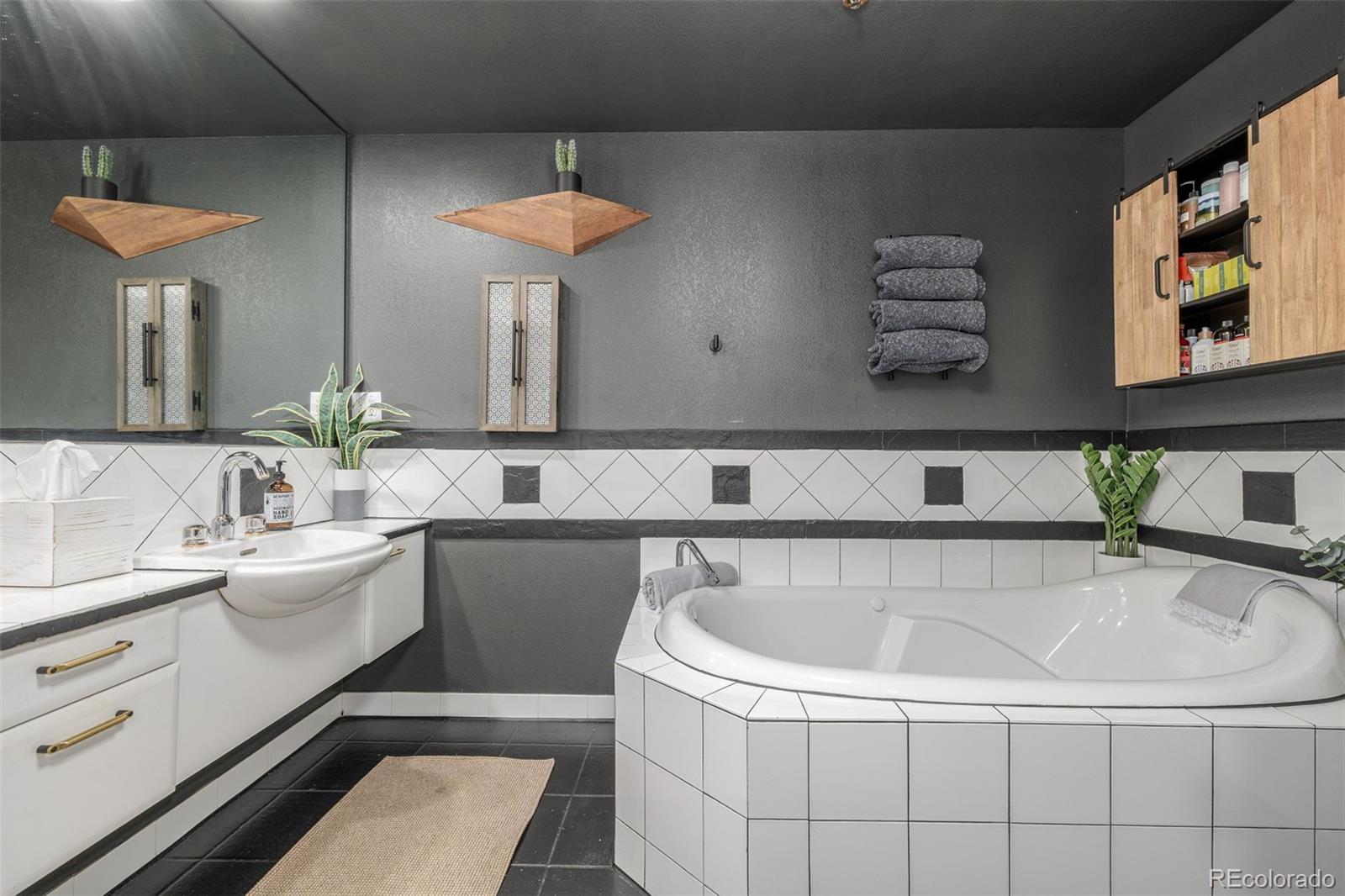 1499 Blake Street Unit: 4F