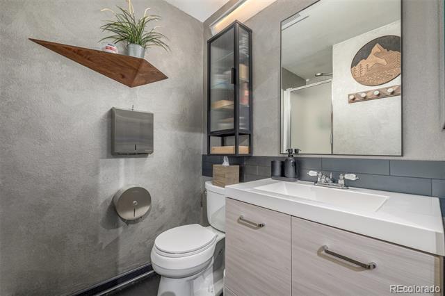 1499 Blake Street Unit: 4F