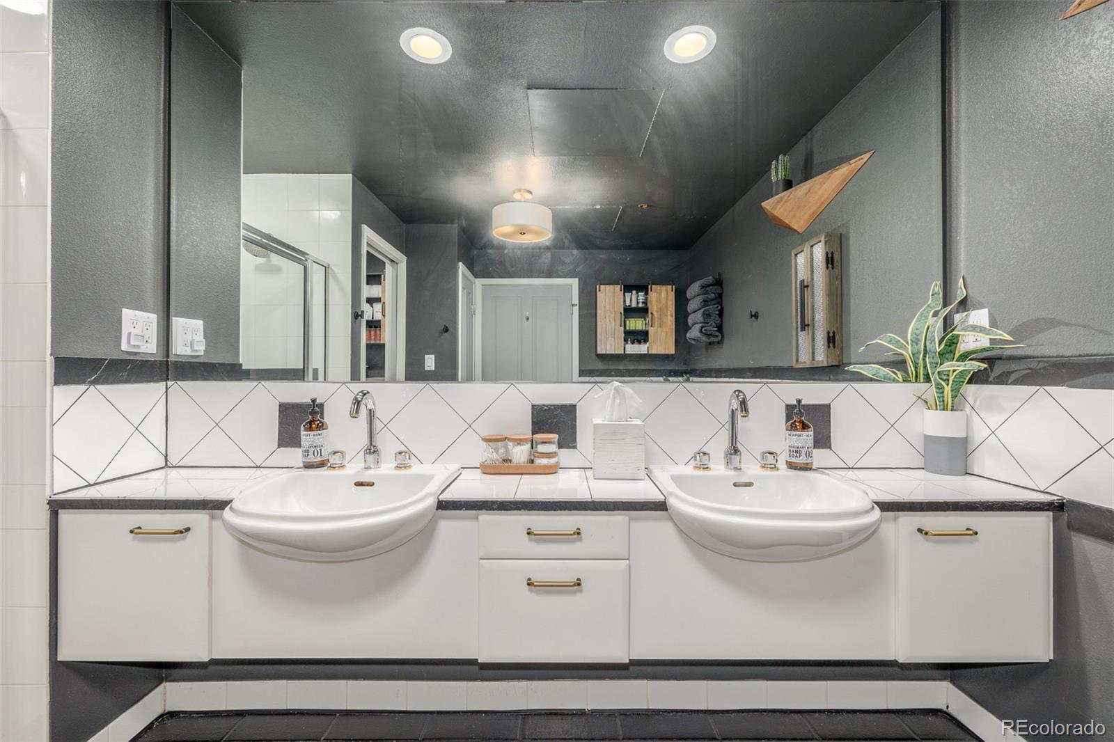 1499 Blake Street Unit: 4F