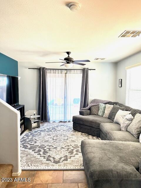 2983 E HARRISON Street