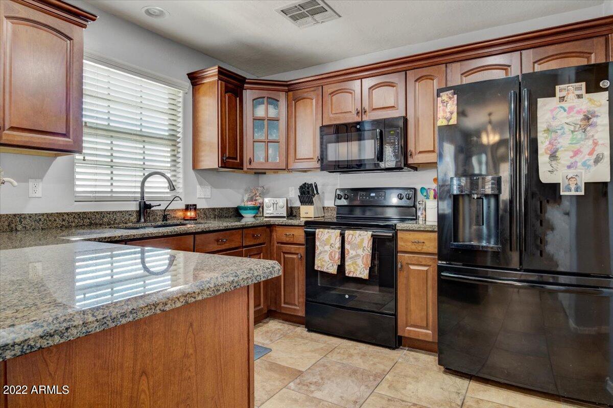 2983 E HARRISON Street