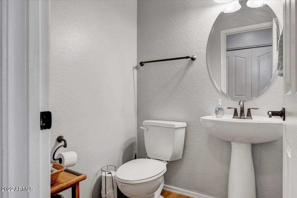 2983 E HARRISON Street