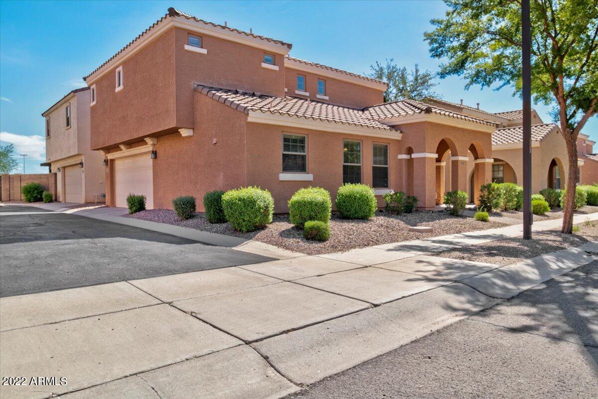 2983 E HARRISON Street