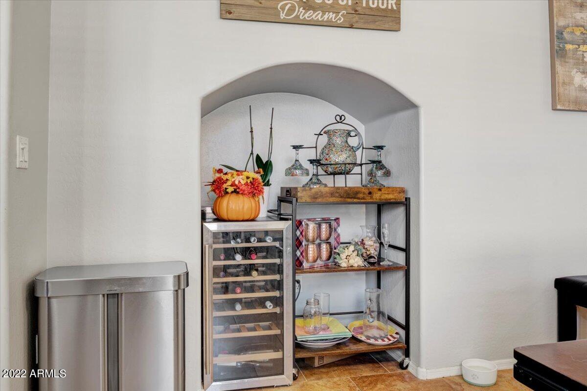 2983 E HARRISON Street