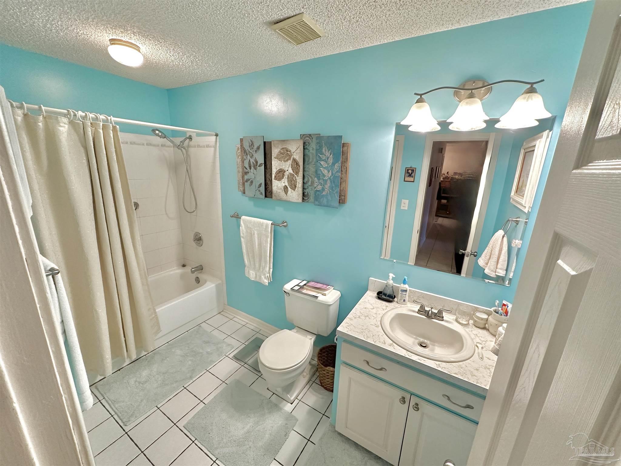 2704 Memphis Cir