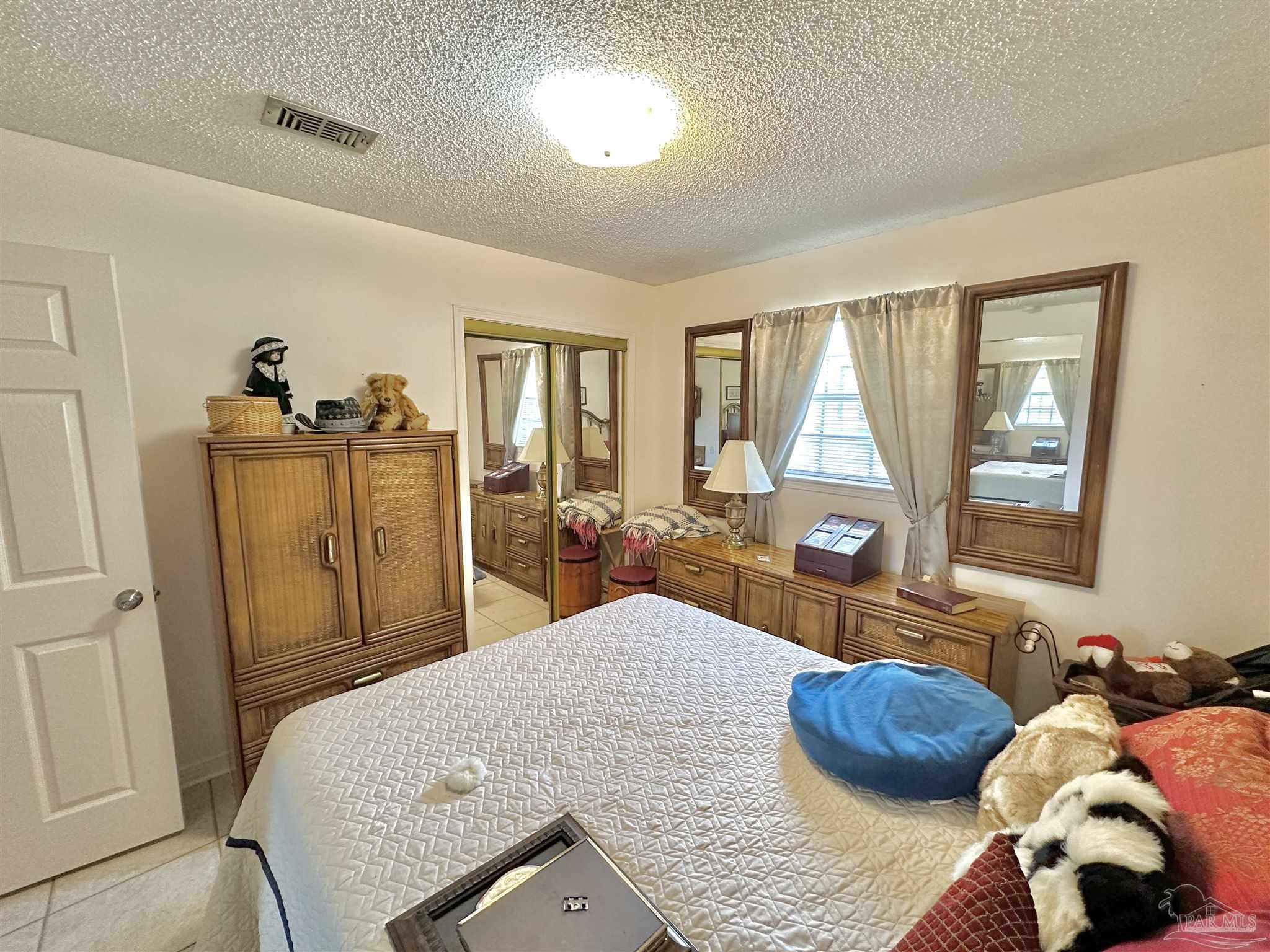 2704 Memphis Cir