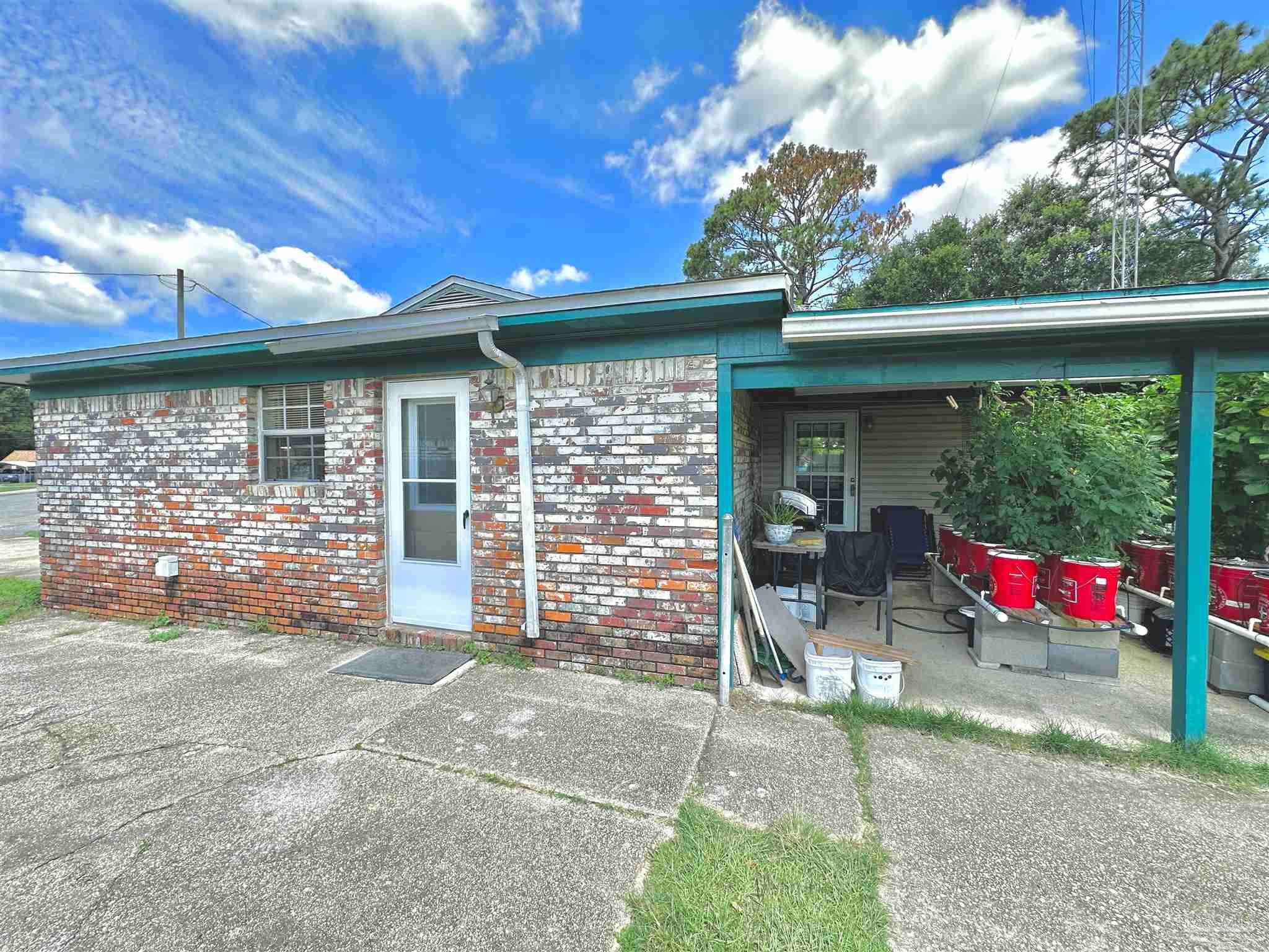 2704 Memphis Cir