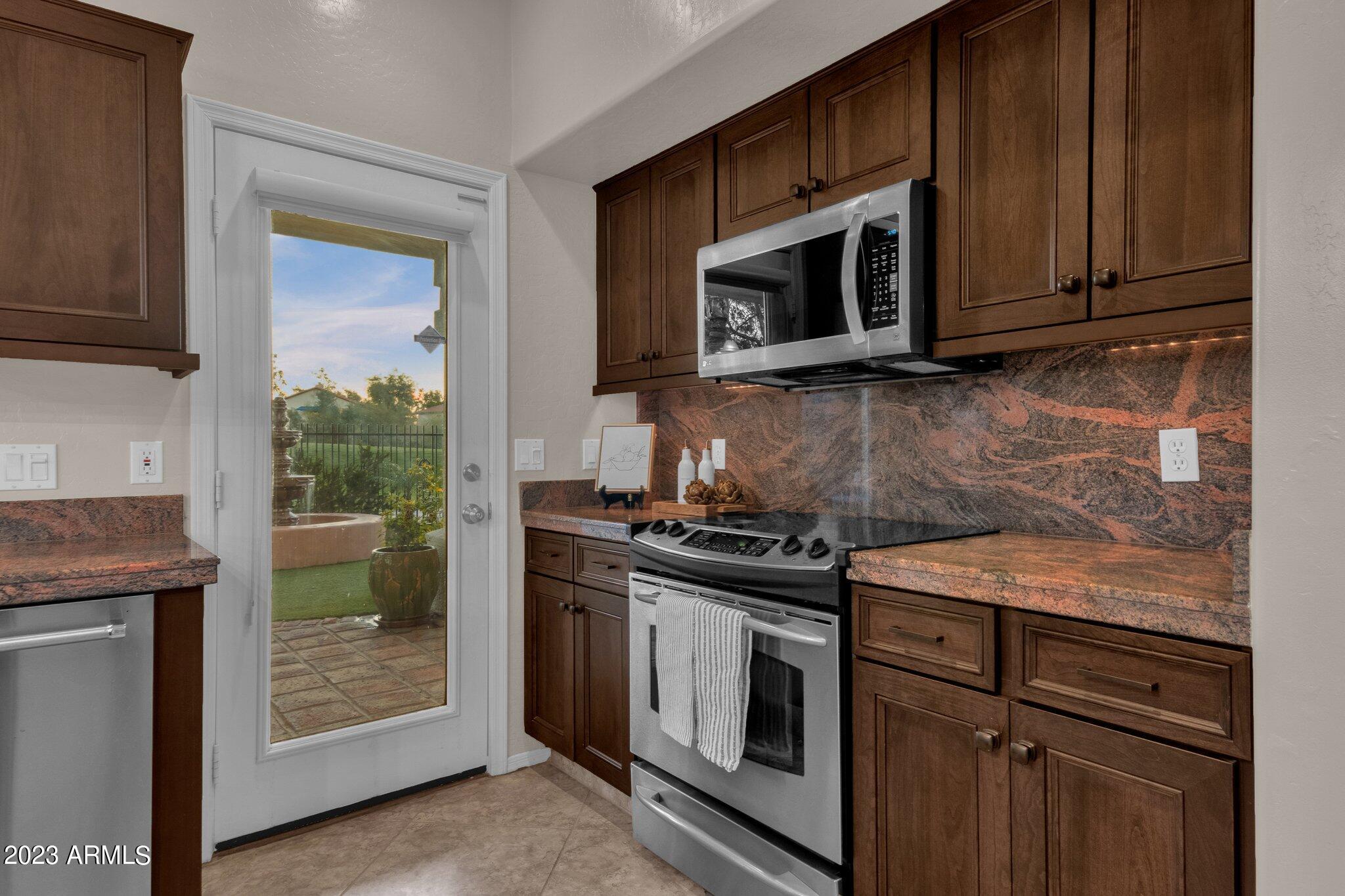 5019 E LA MIRADA Way