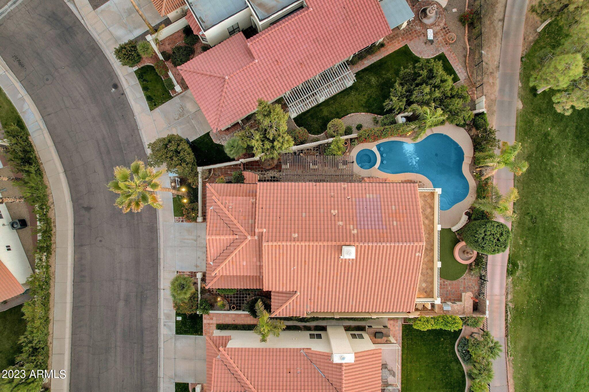 5019 E LA MIRADA Way