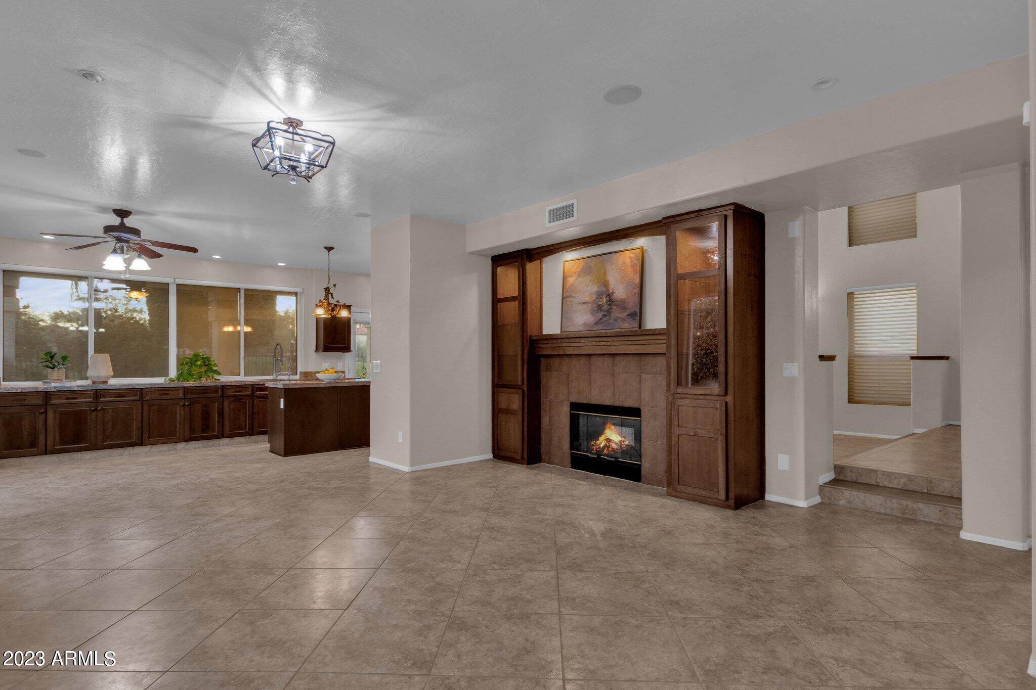 5019 E LA MIRADA Way