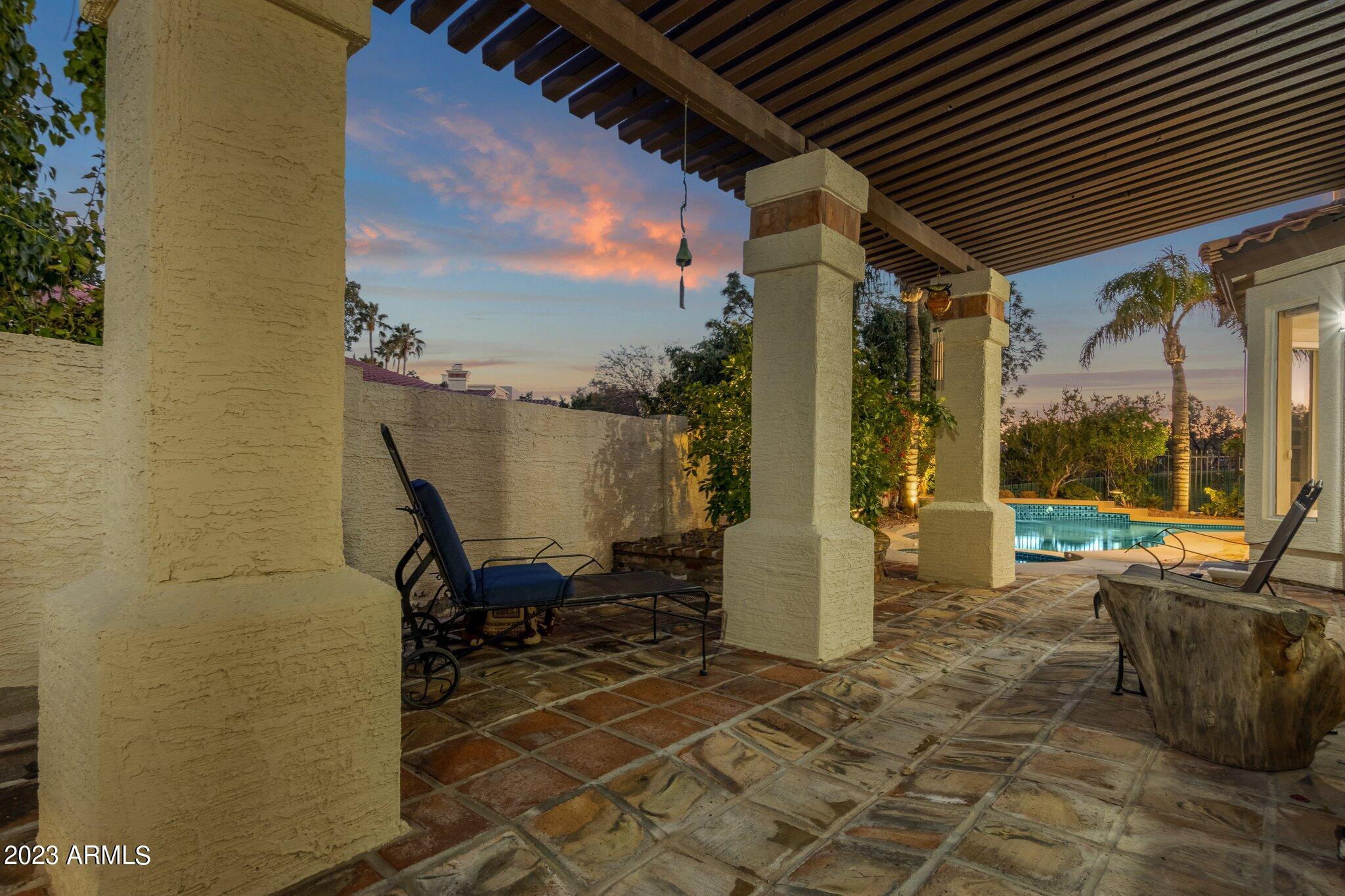 5019 E LA MIRADA Way