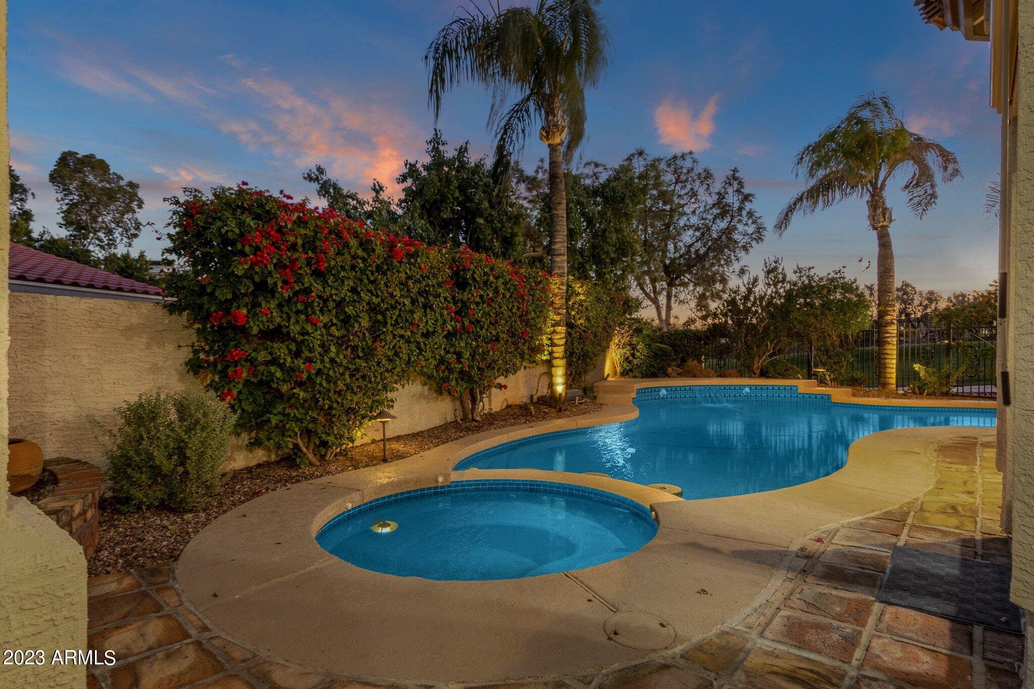 5019 E LA MIRADA Way