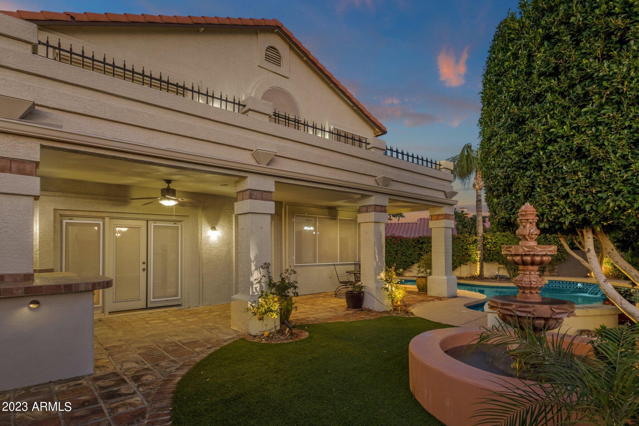 5019 E LA MIRADA Way