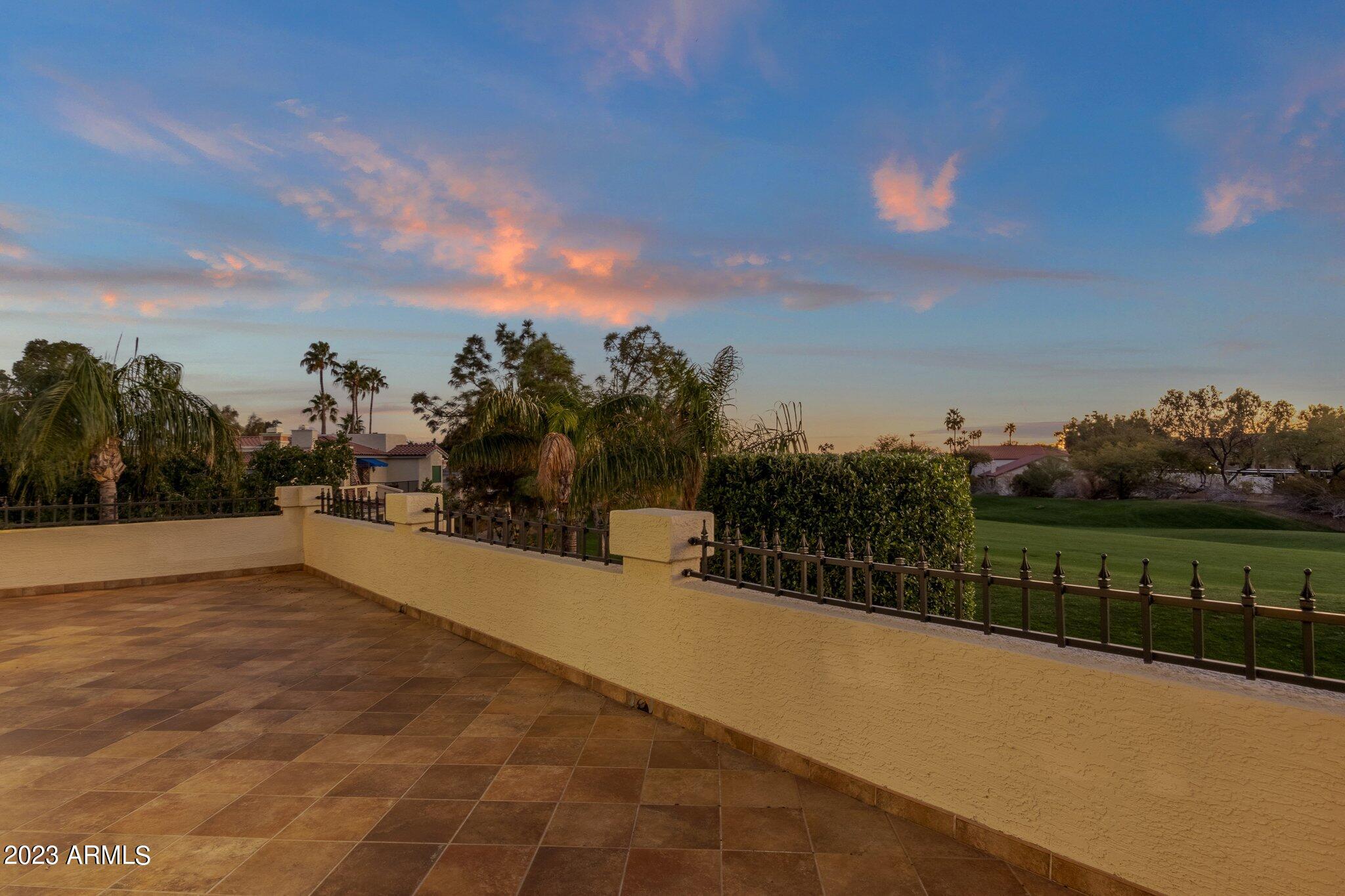 5019 E LA MIRADA Way