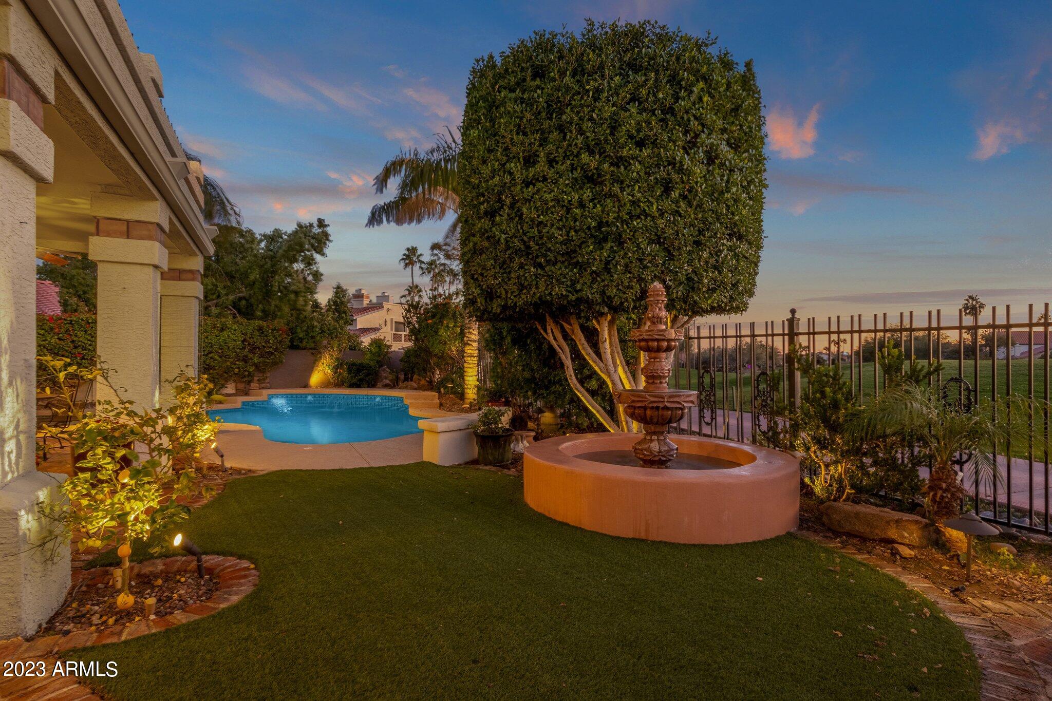 5019 E LA MIRADA Way