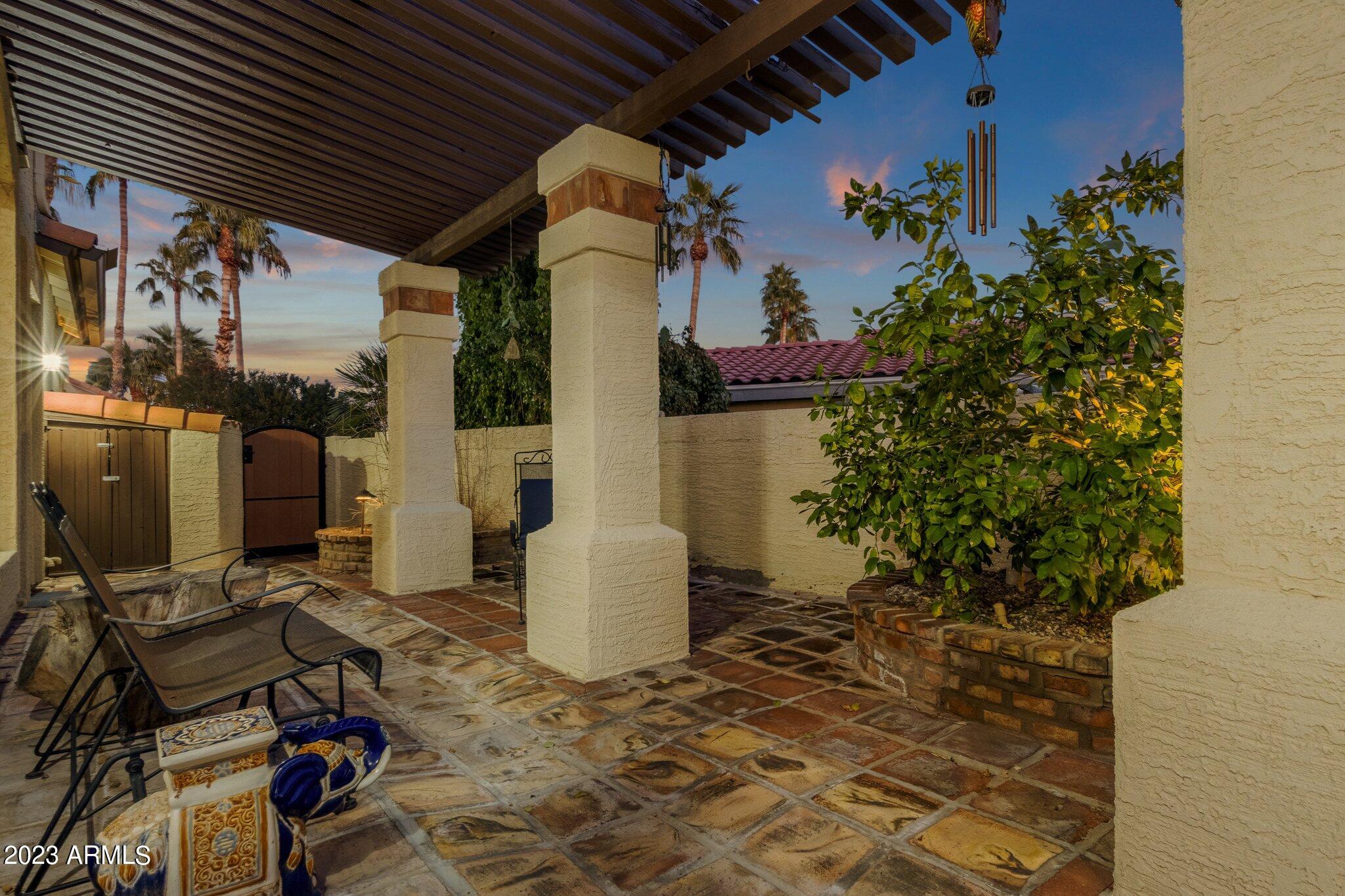 5019 E LA MIRADA Way