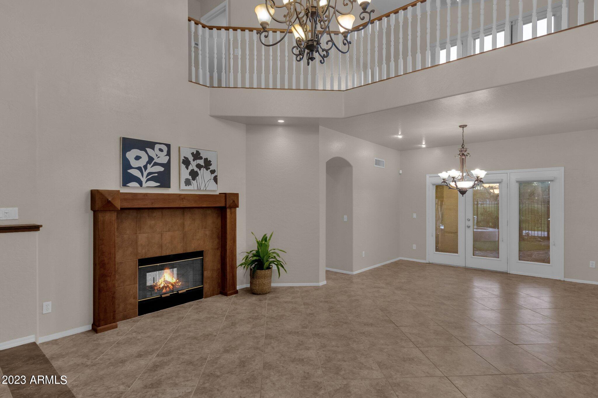 5019 E LA MIRADA Way