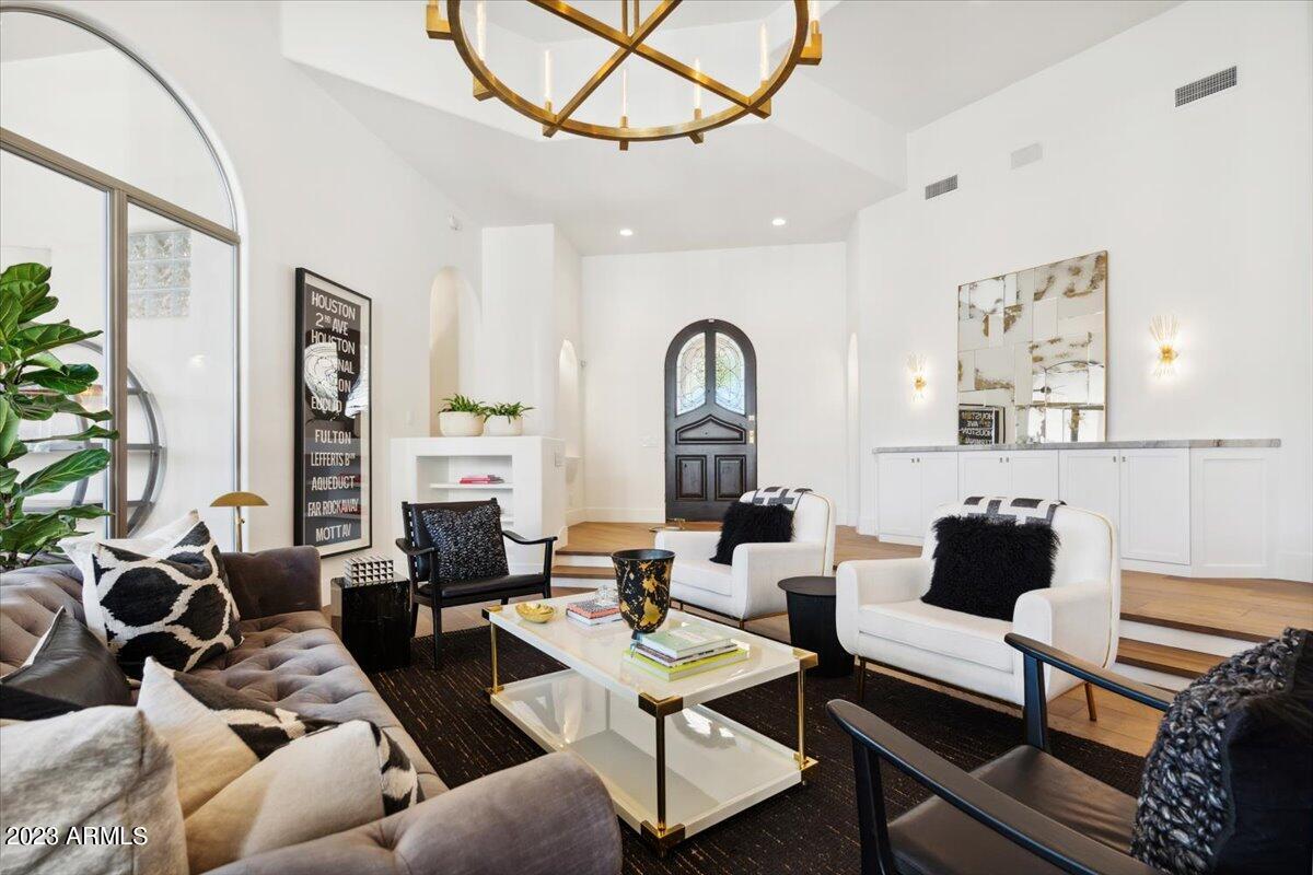 1225 E WARNER Road # 1