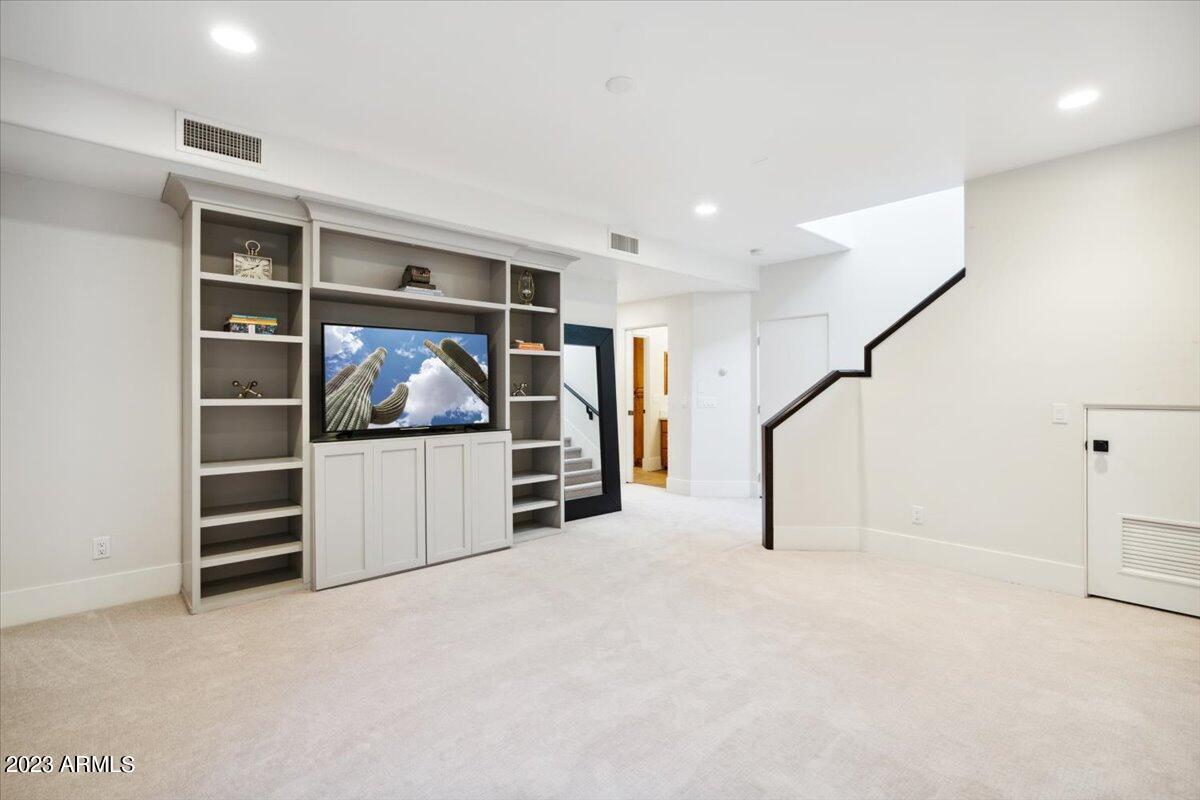 1225 E WARNER Road # 1