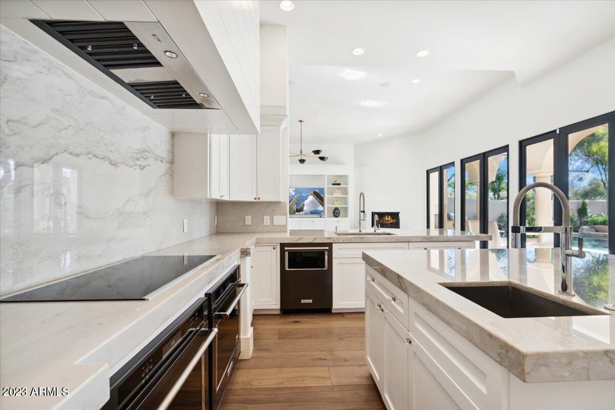 1225 E WARNER Road # 1