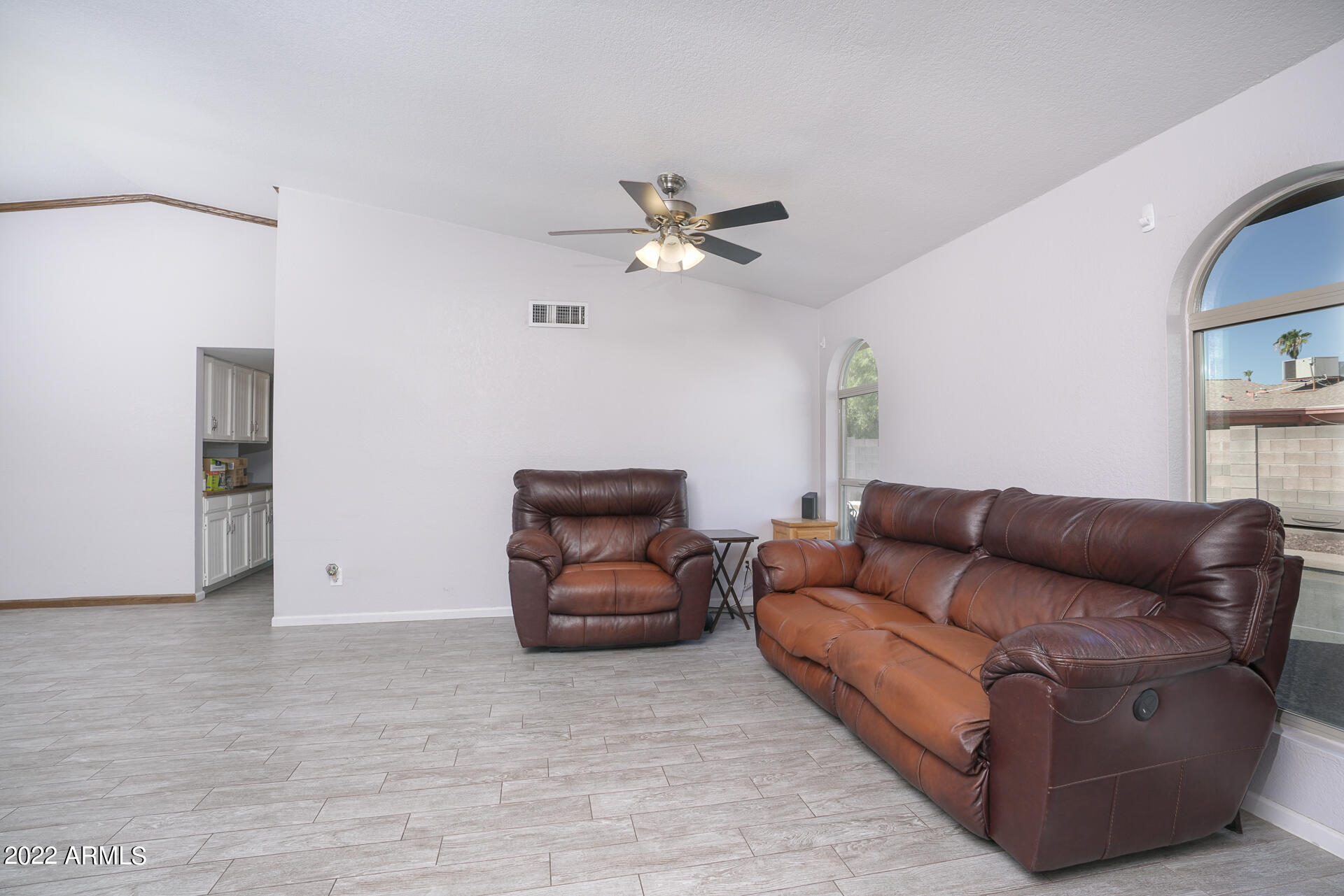 752 W LOS LAGOS VISTA Avenue