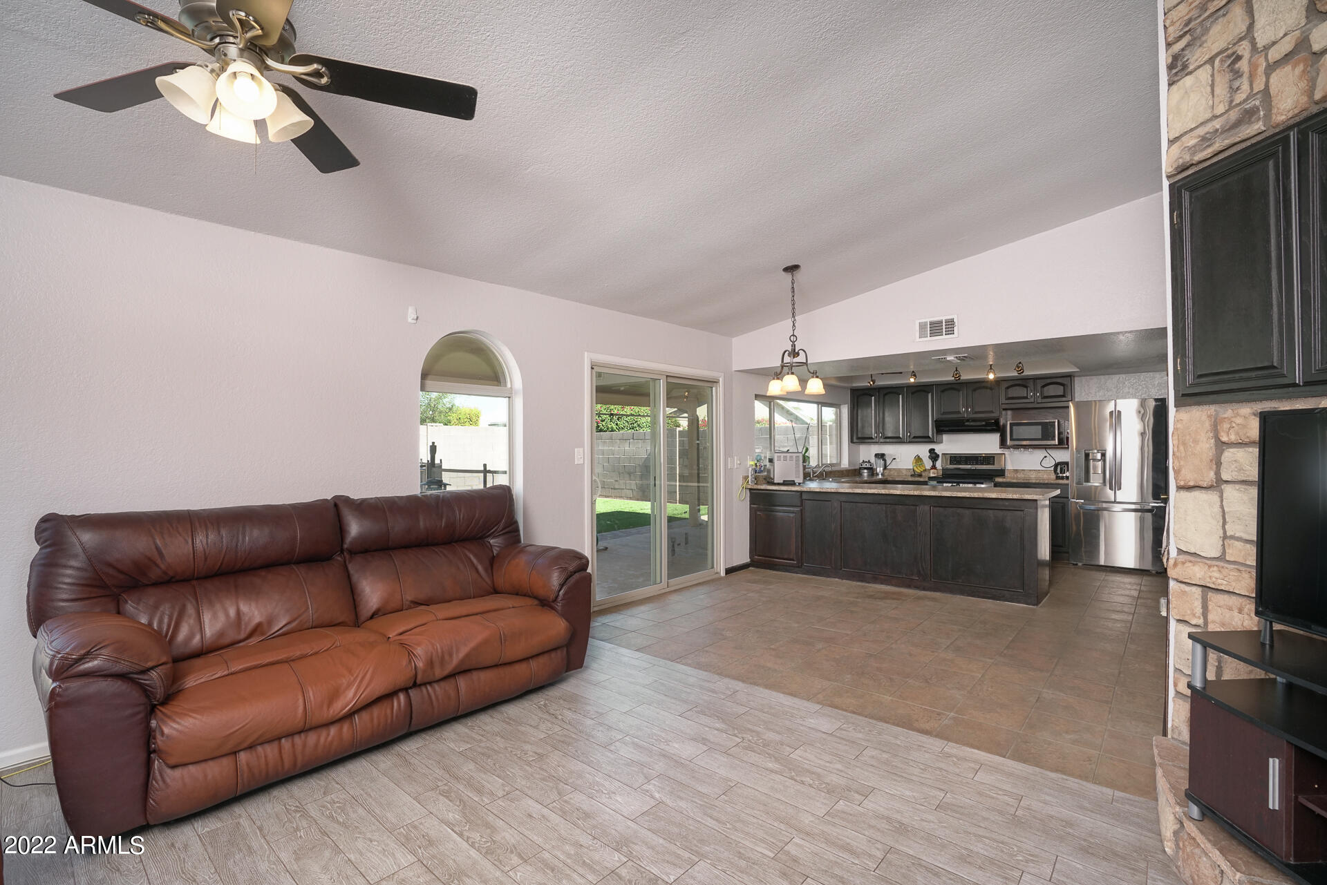752 W LOS LAGOS VISTA Avenue