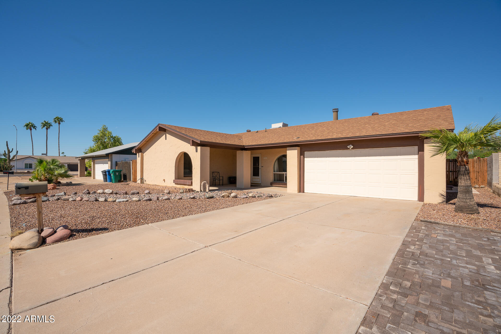 752 W LOS LAGOS VISTA Avenue