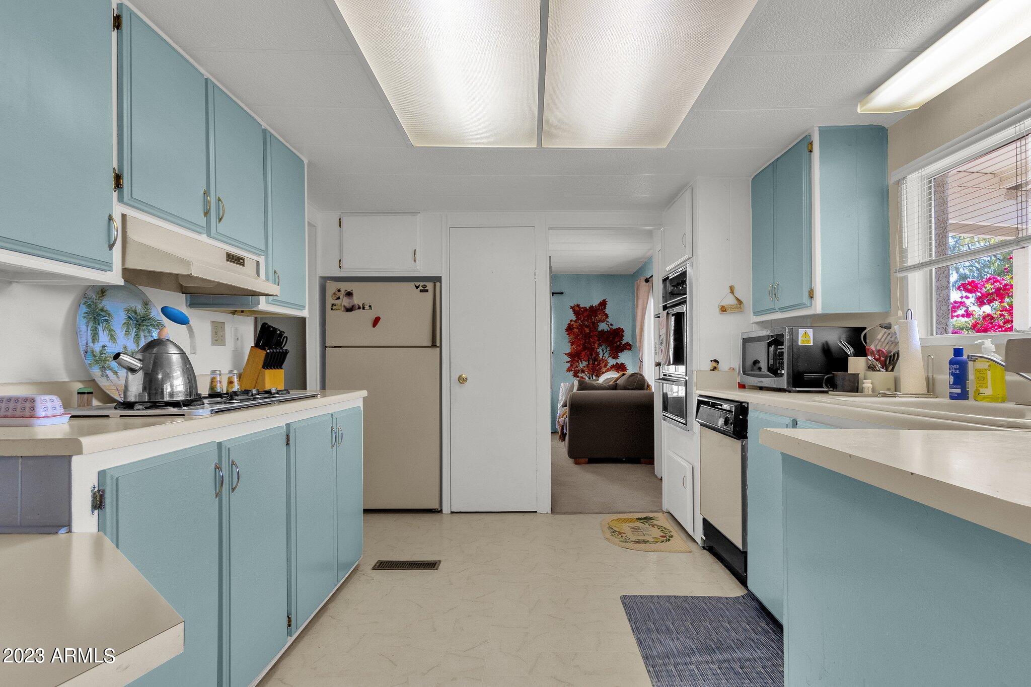 26014 S COUNTRY CLUB Drive