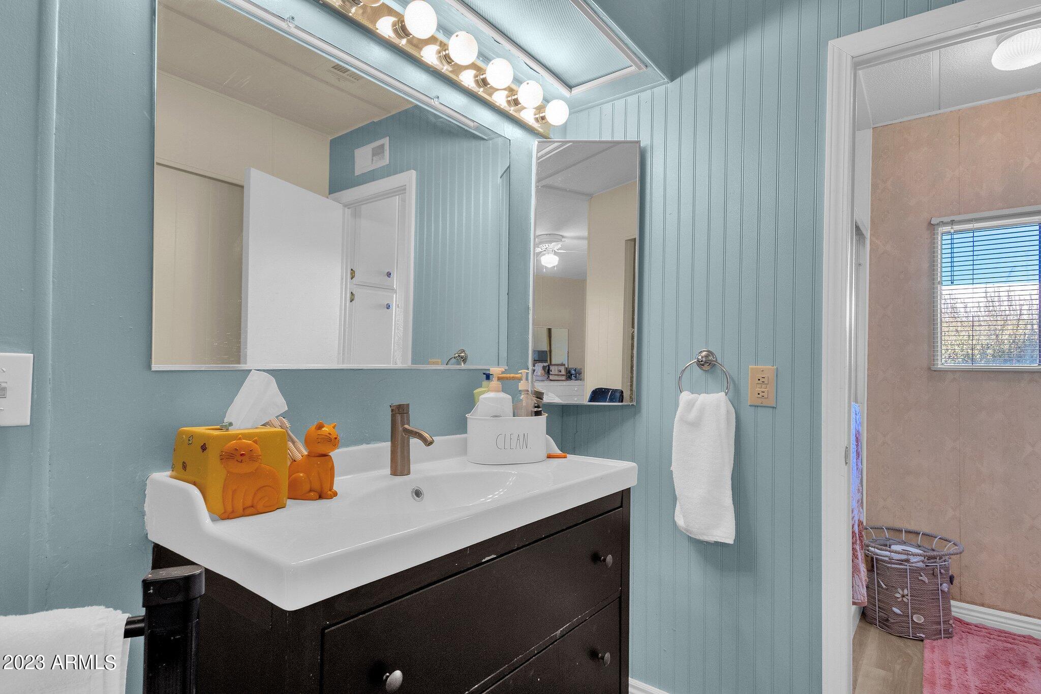 26014 S COUNTRY CLUB Drive