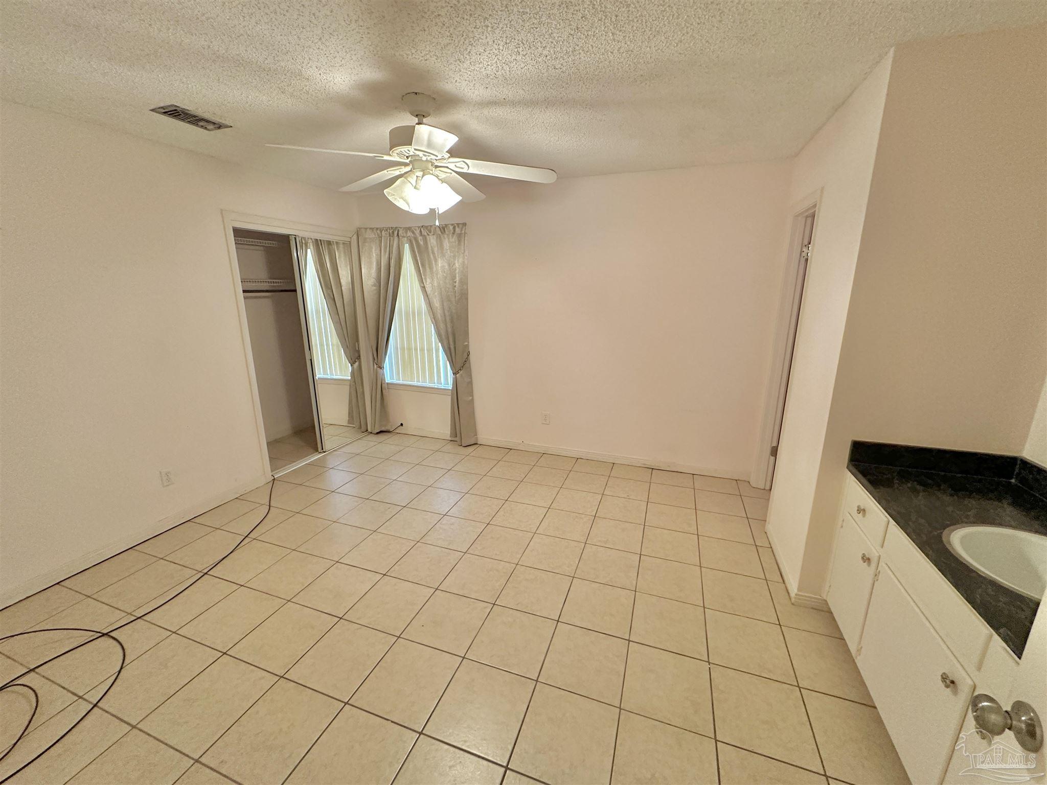 2704 Memphis Cir