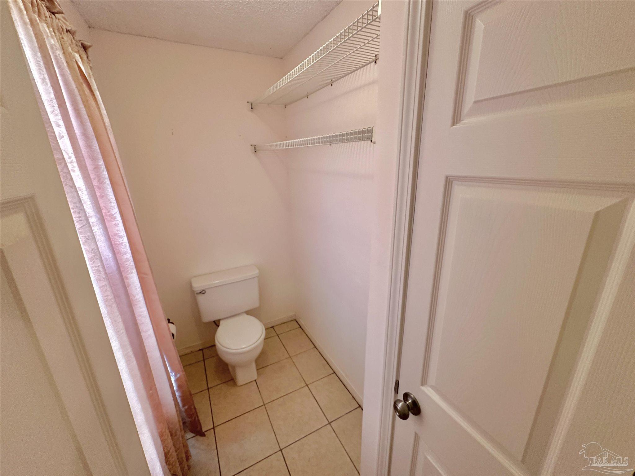 2704 Memphis Cir