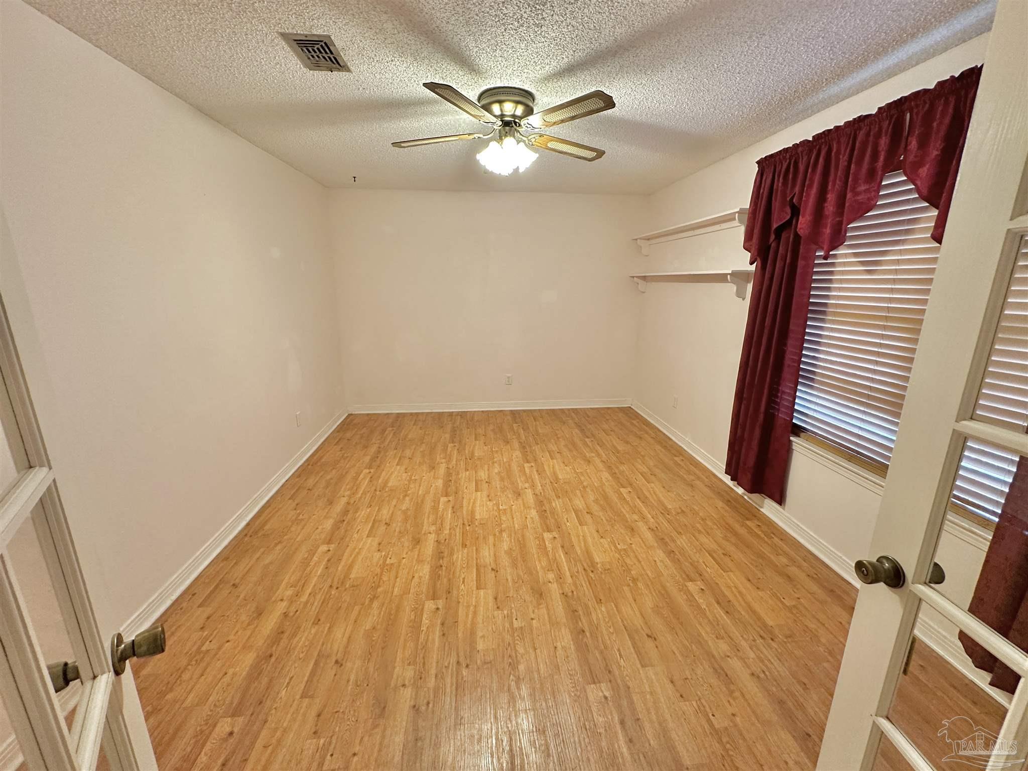2704 Memphis Cir