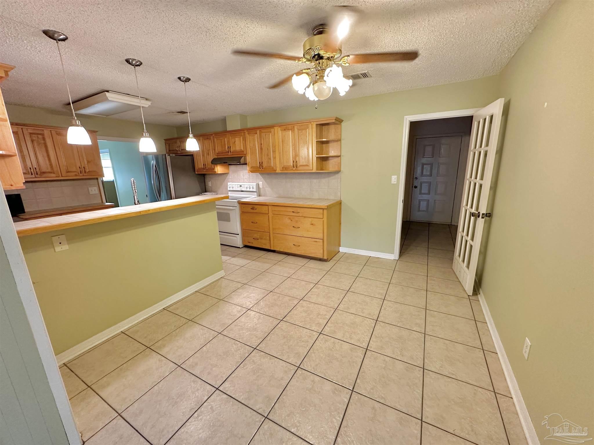 2704 Memphis Cir