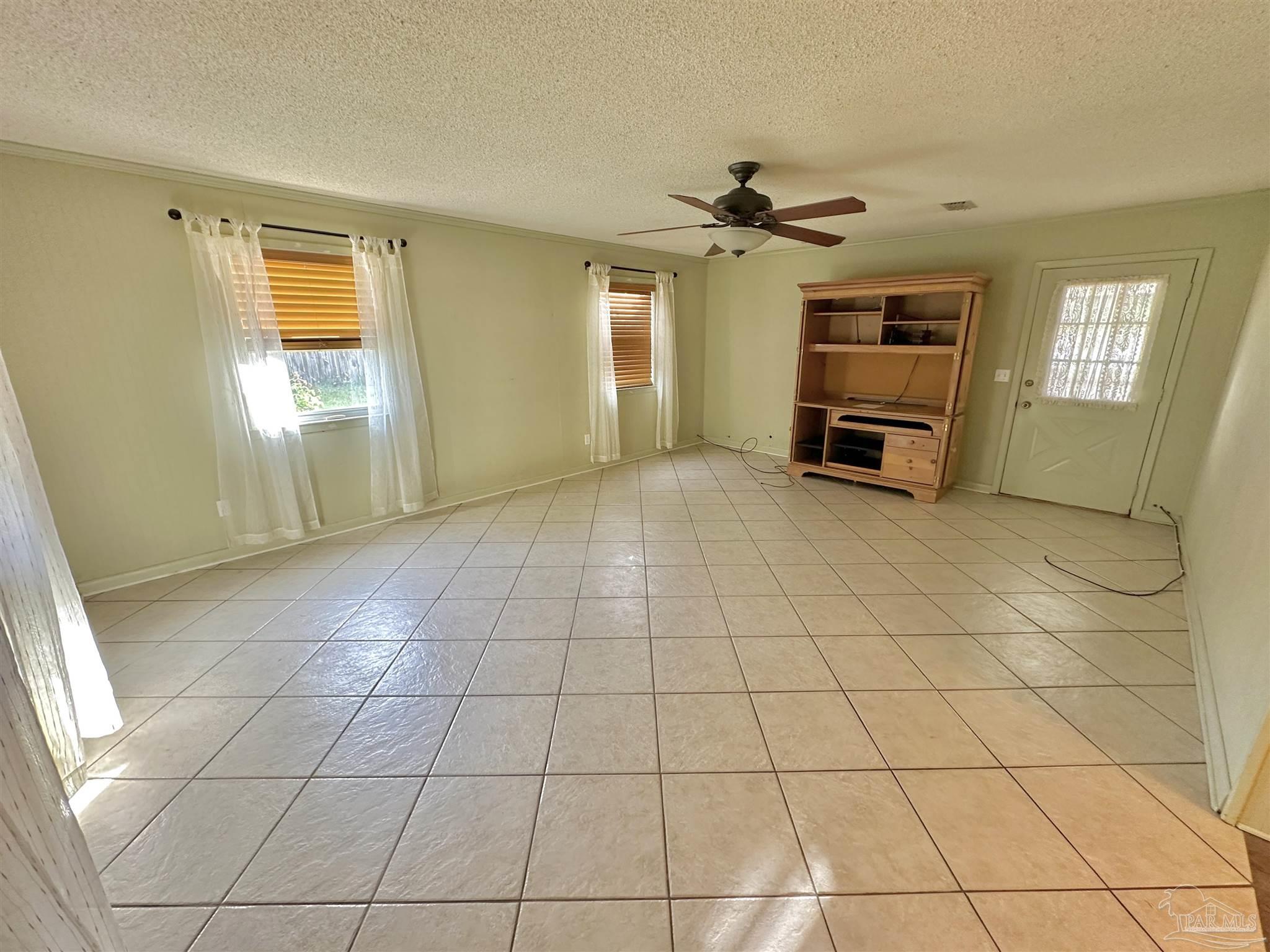 2704 Memphis Cir