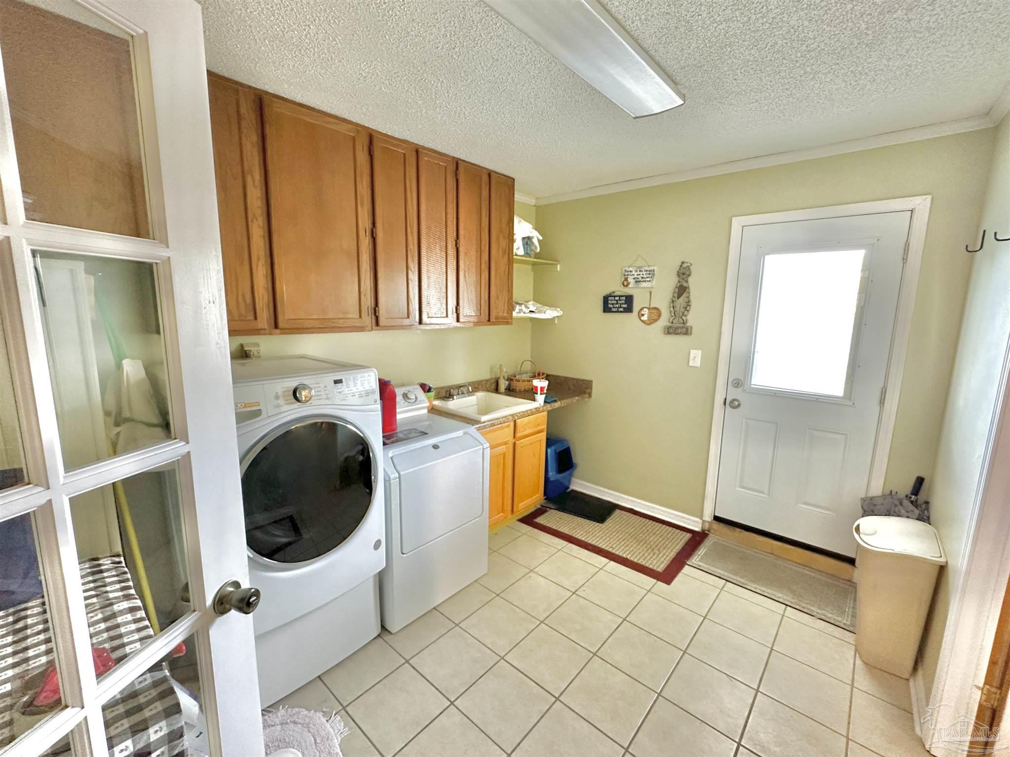 2704 Memphis Cir