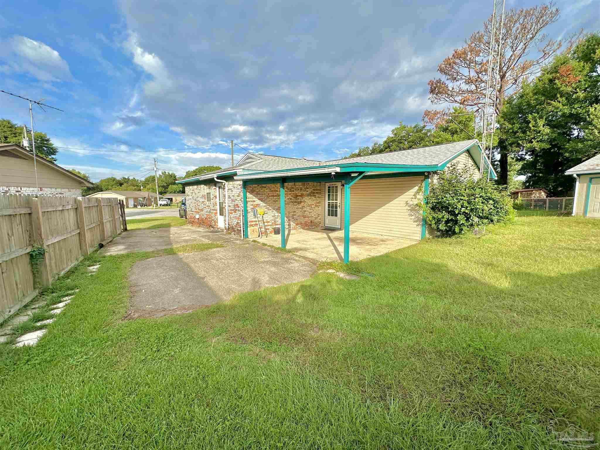 2704 Memphis Cir