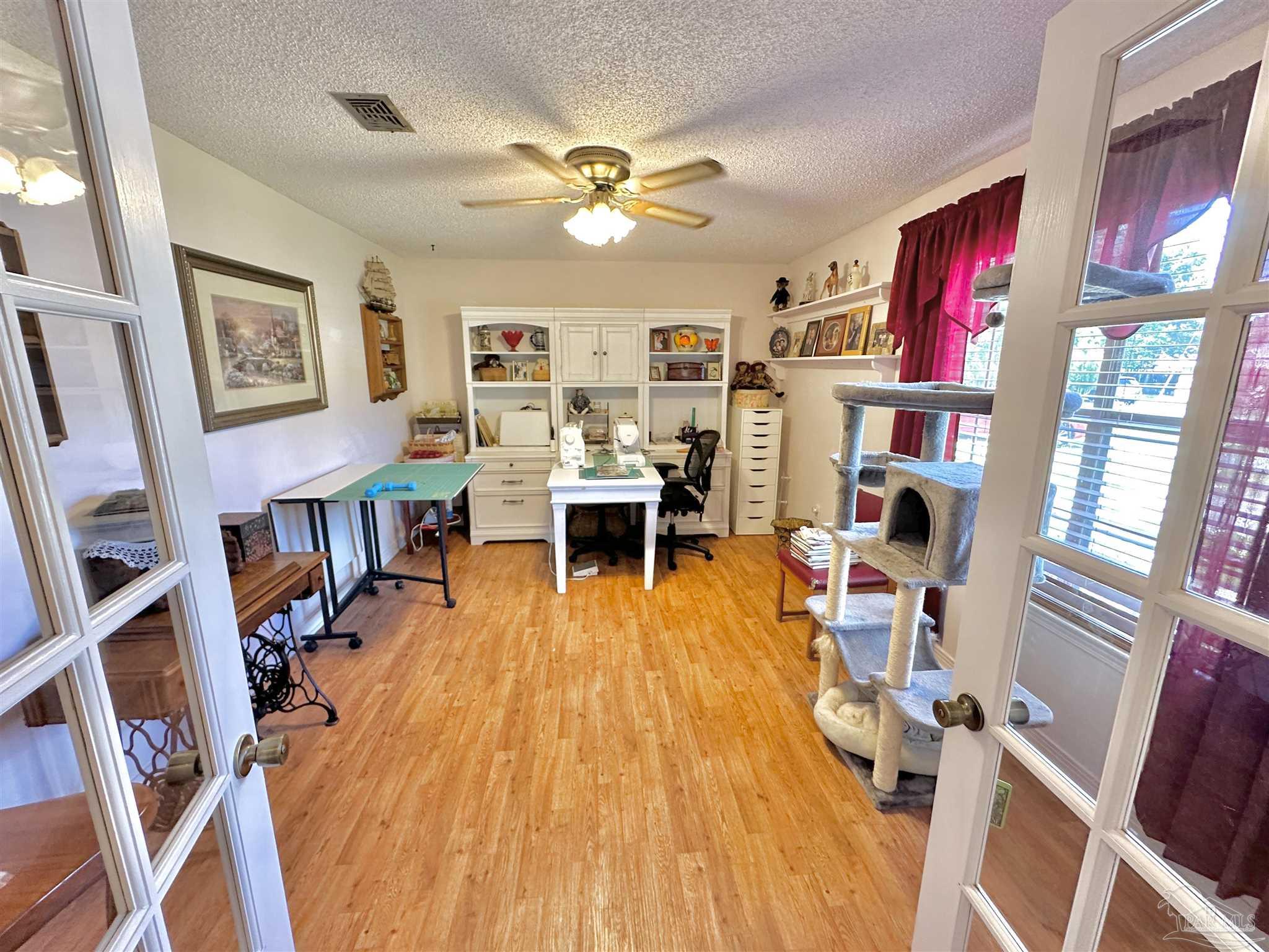 2704 Memphis Cir