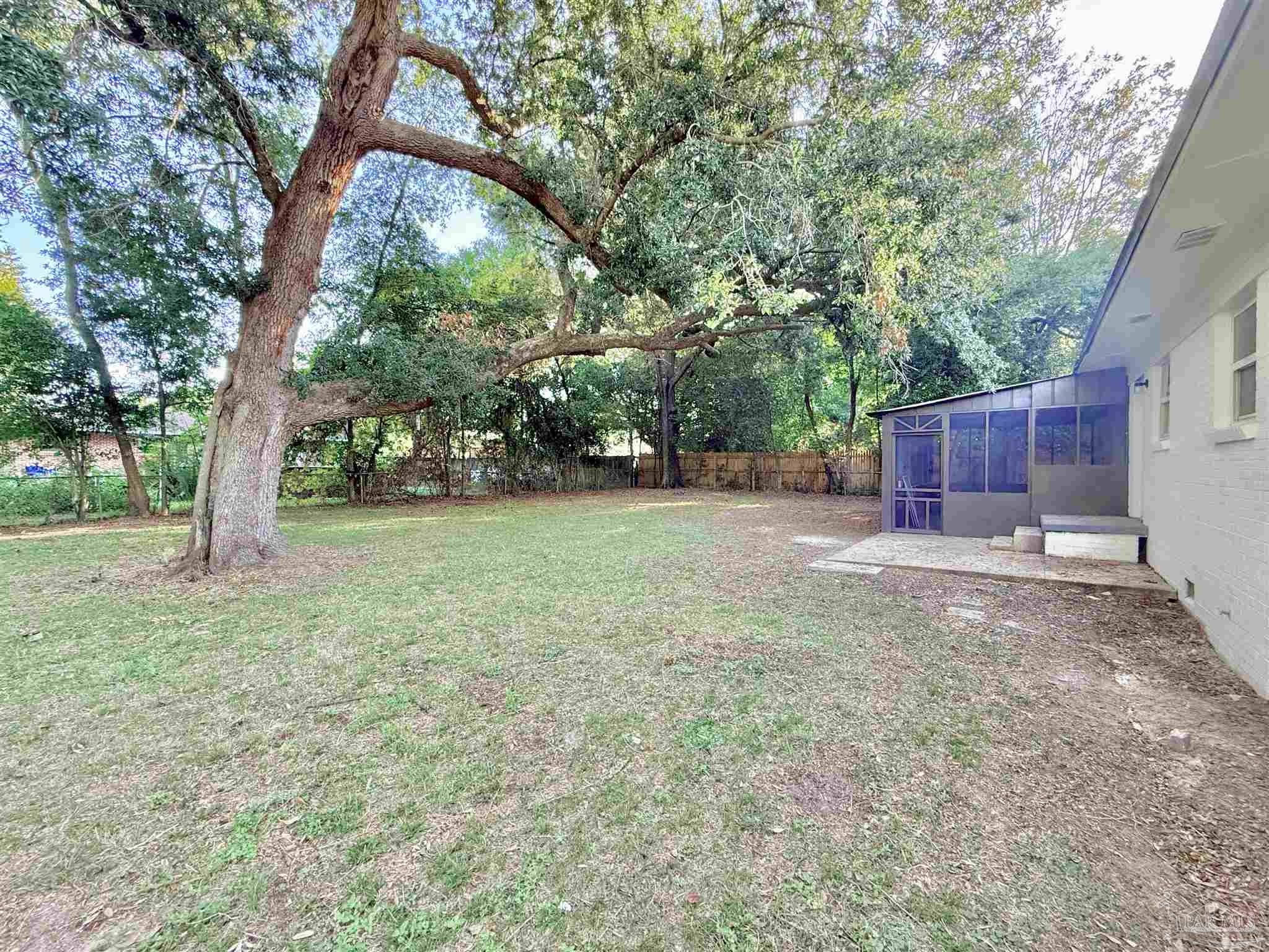 6352 Sunnyside Dr