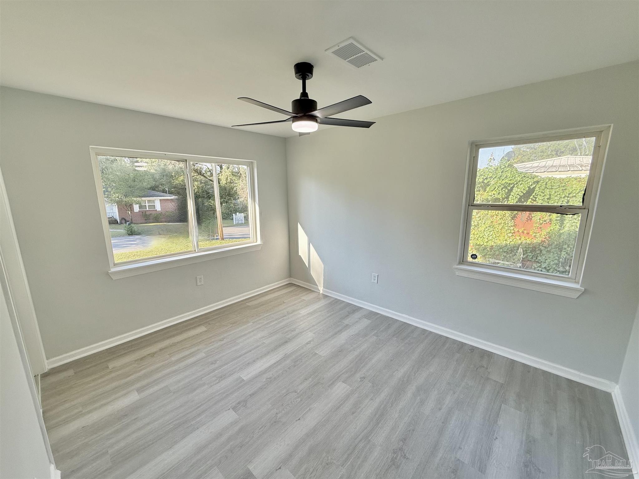 6352 Sunnyside Dr