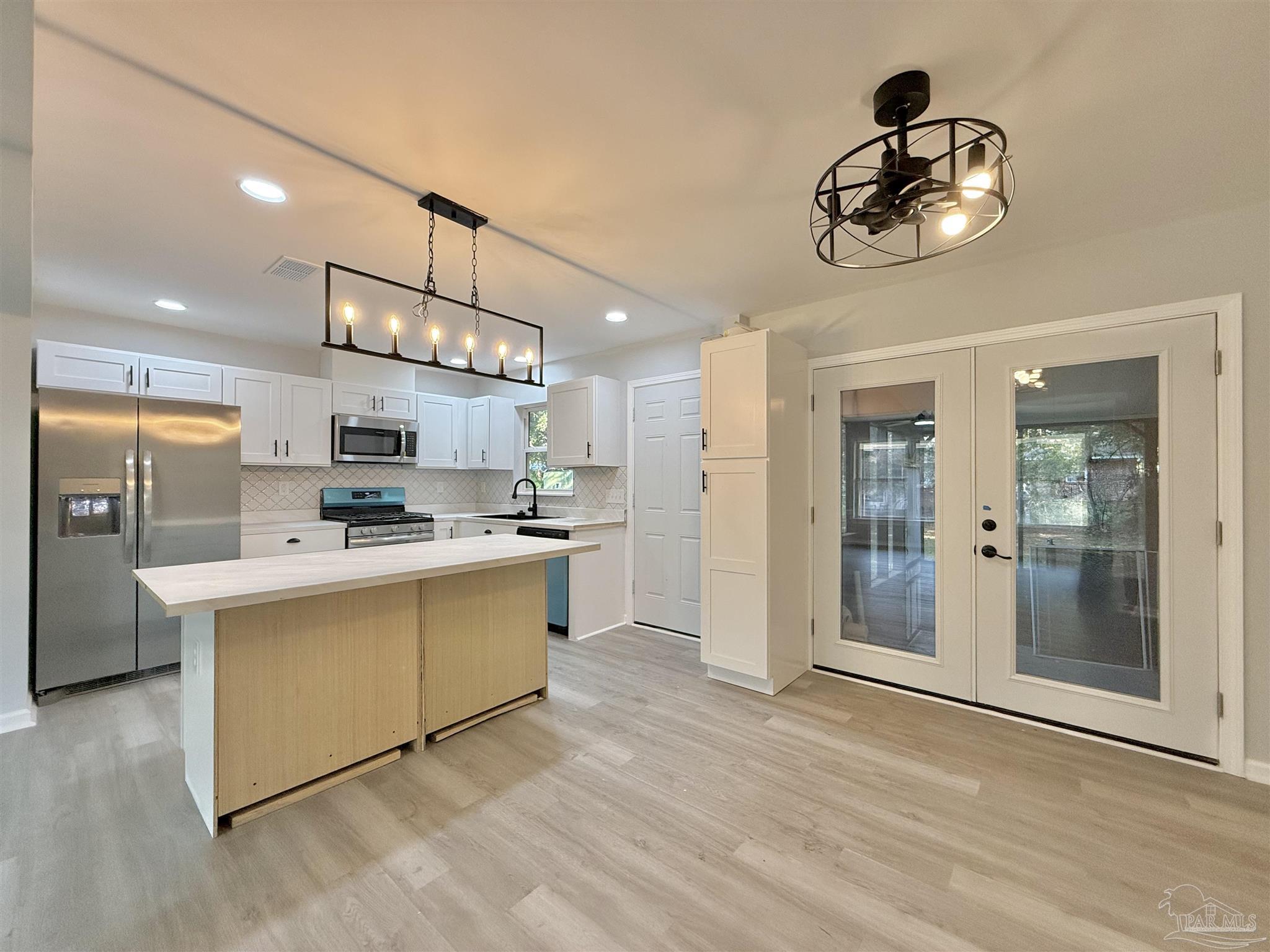 6352 Sunnyside Dr