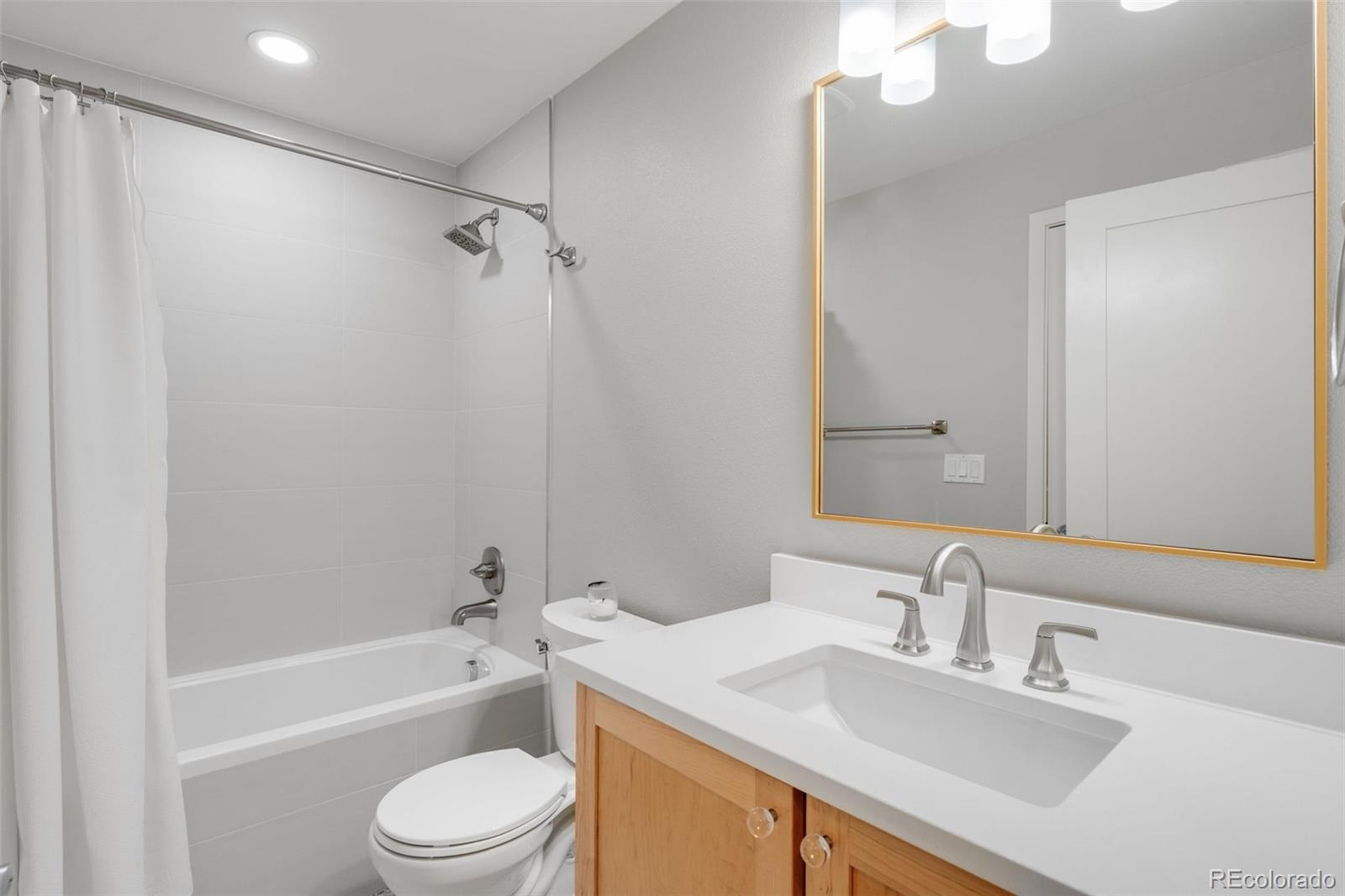 360 S Lafayette Street Unit: 101