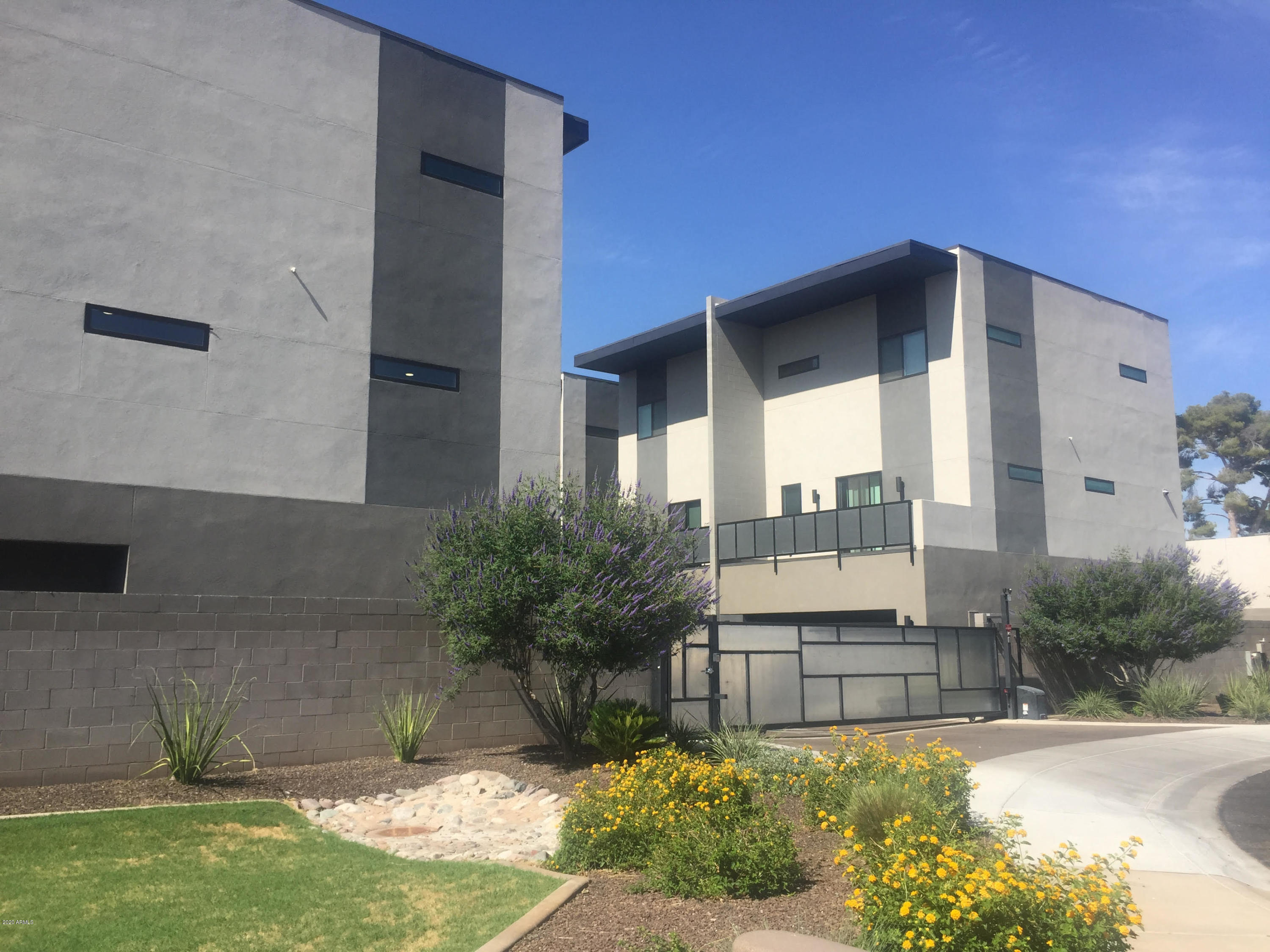 2727 E THOMAS Road # 9