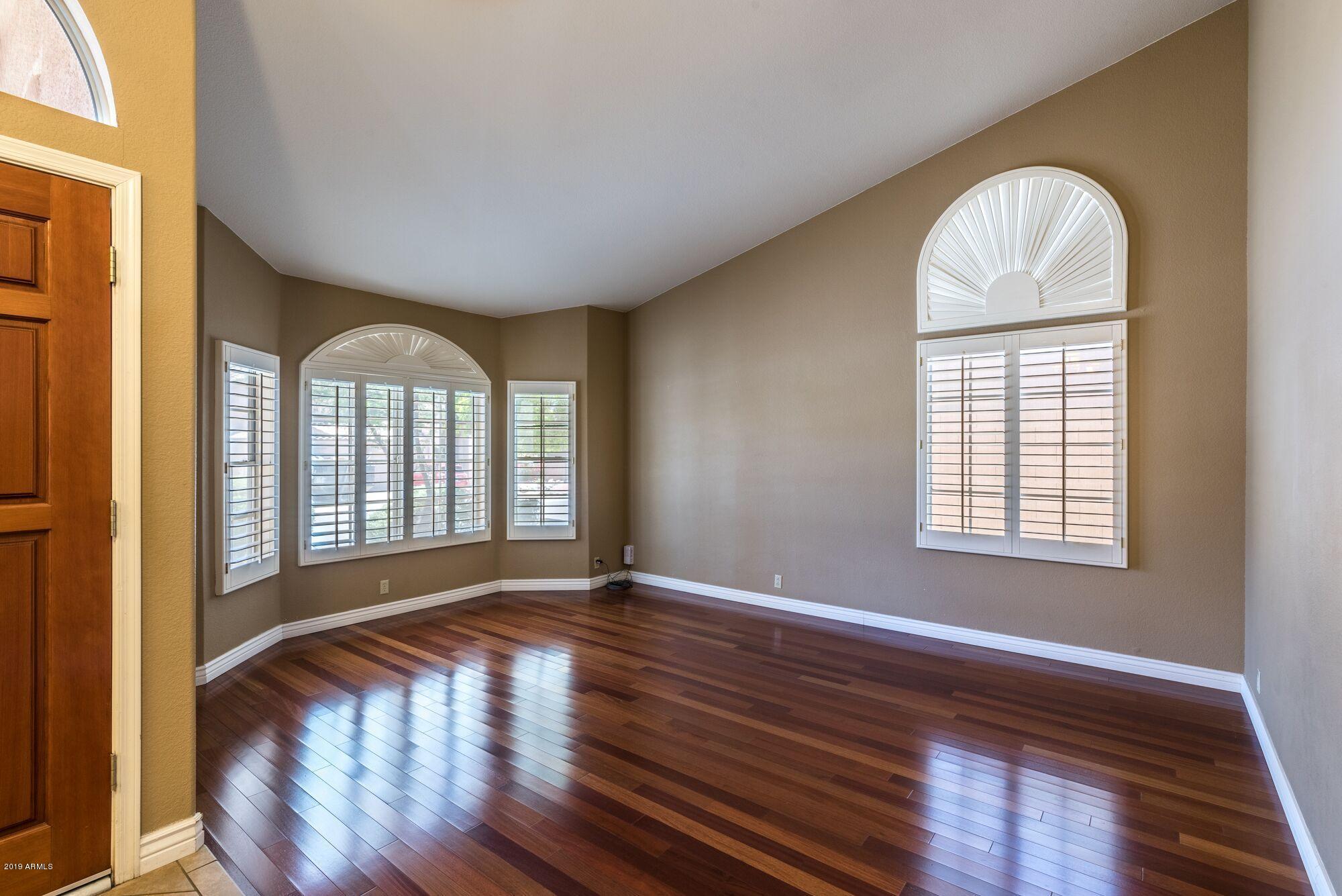 626 W MOUNTAIN VISTA Drive