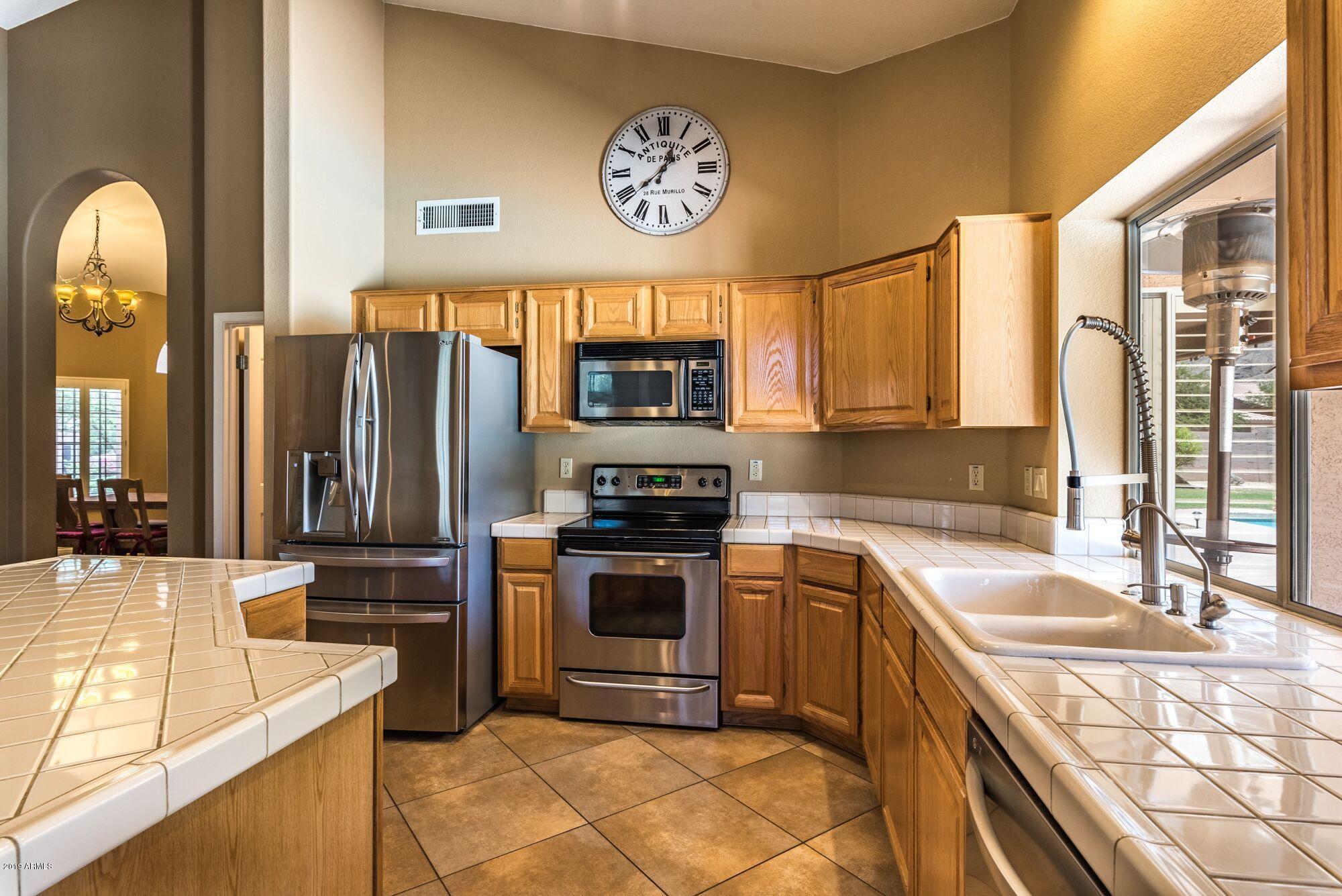 626 W MOUNTAIN VISTA Drive