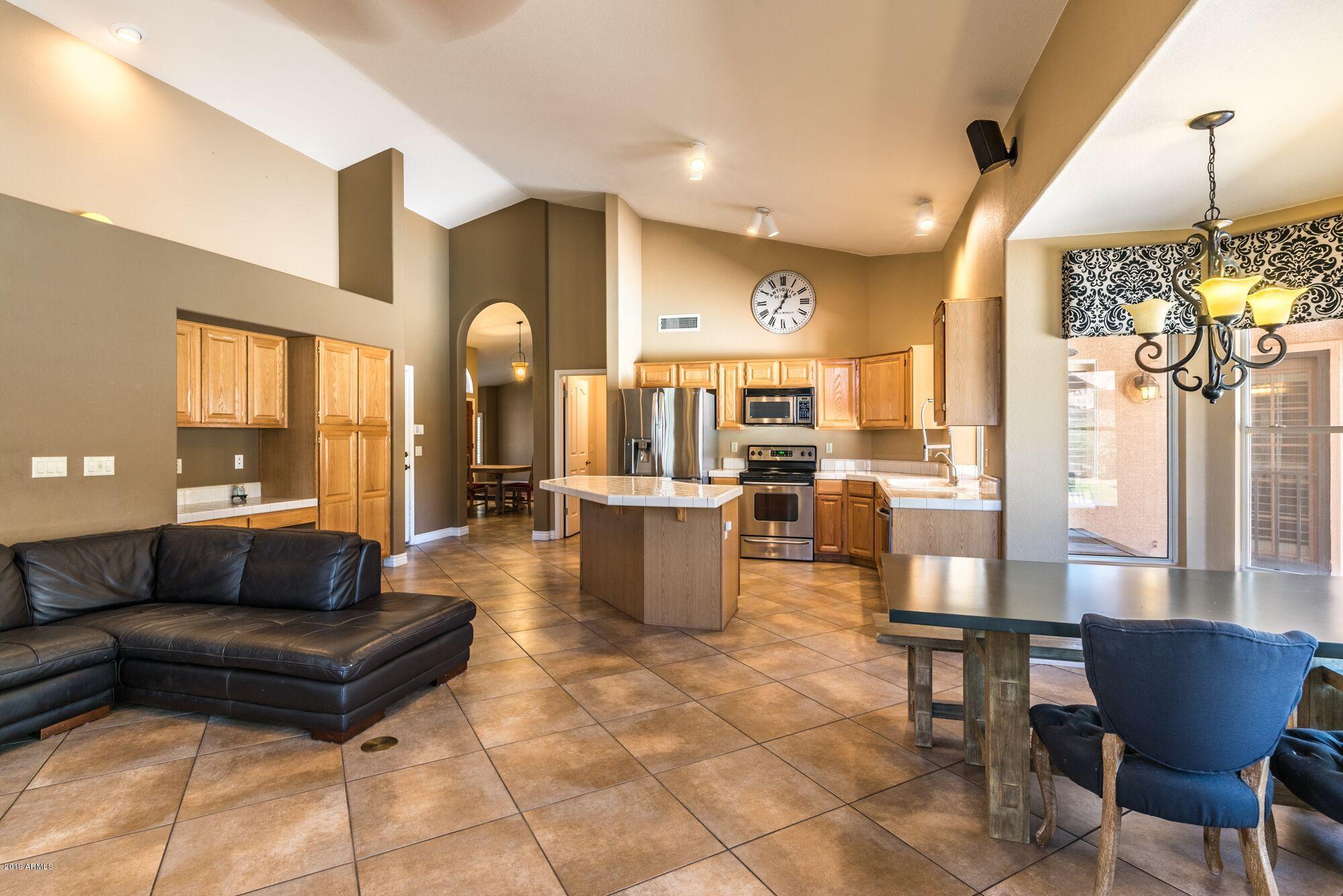 626 W MOUNTAIN VISTA Drive